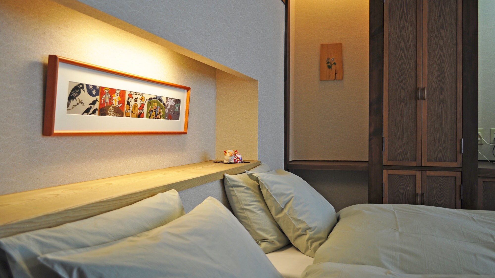 [Guest Rooms - Main Building 8 Tatami Japanese Twin Rooms] Relax and unwind after your trip.