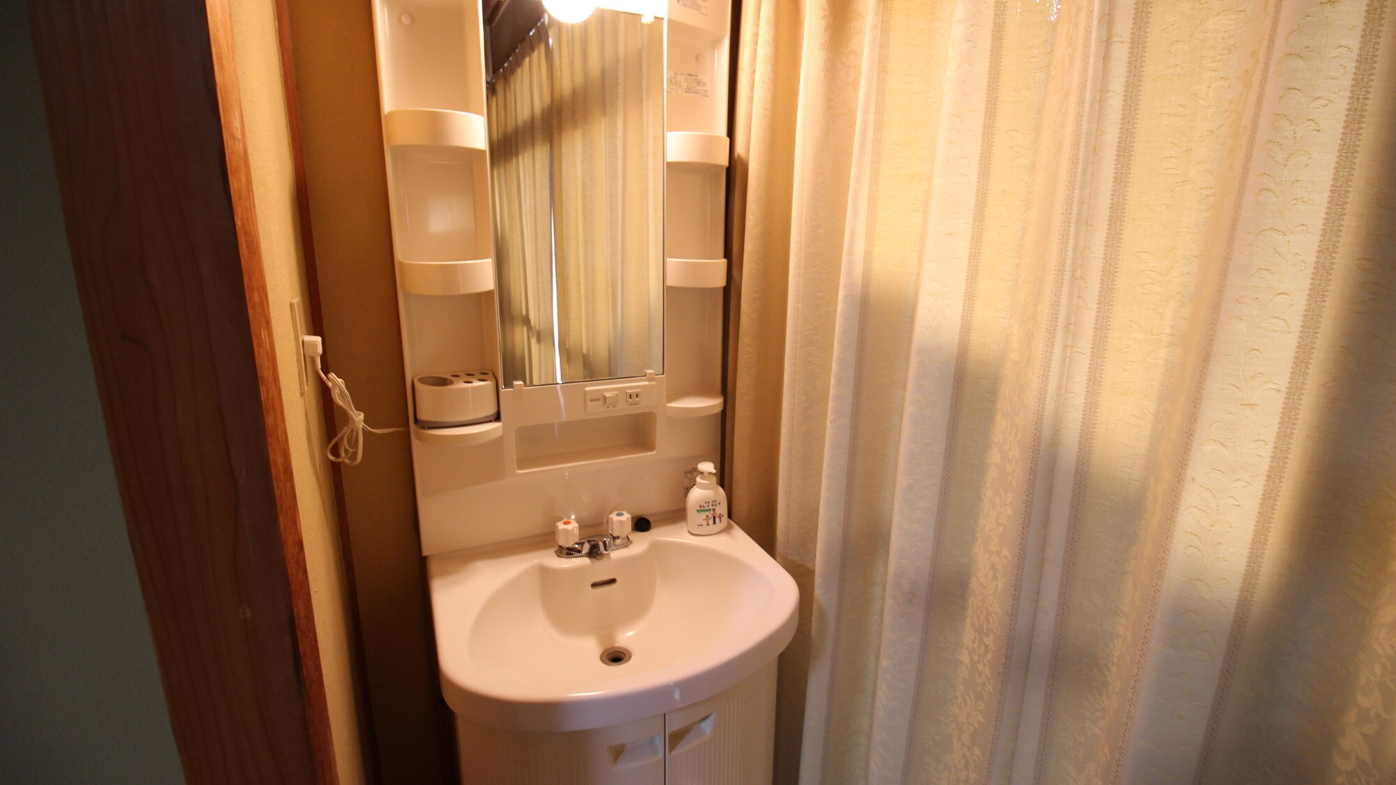 *【일식 방 세면대】 심플한 구조의 세면대입니다.