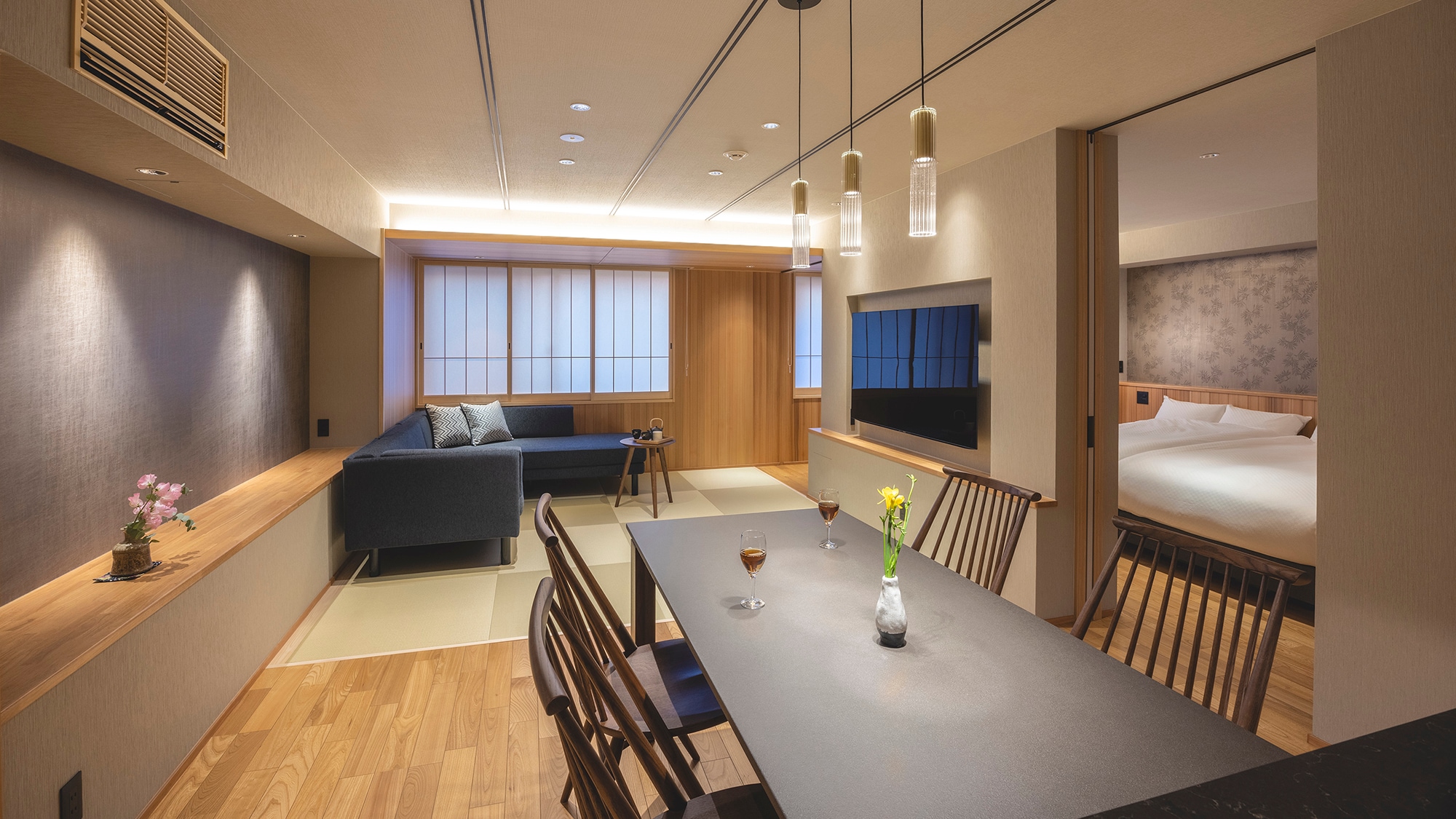 ■Residence Room■You can enjoy your meal in your room at the dining table.