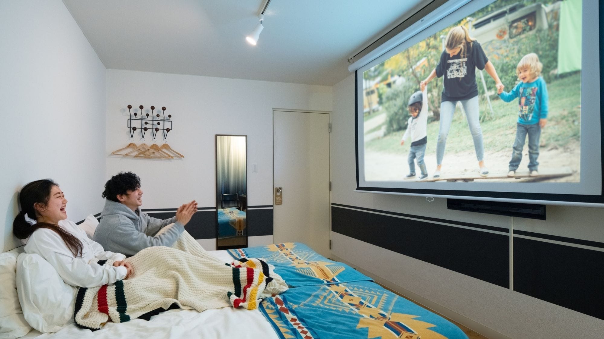 Theater King Room