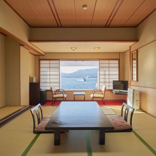 Kamar bergaya Jepang di tepi laut