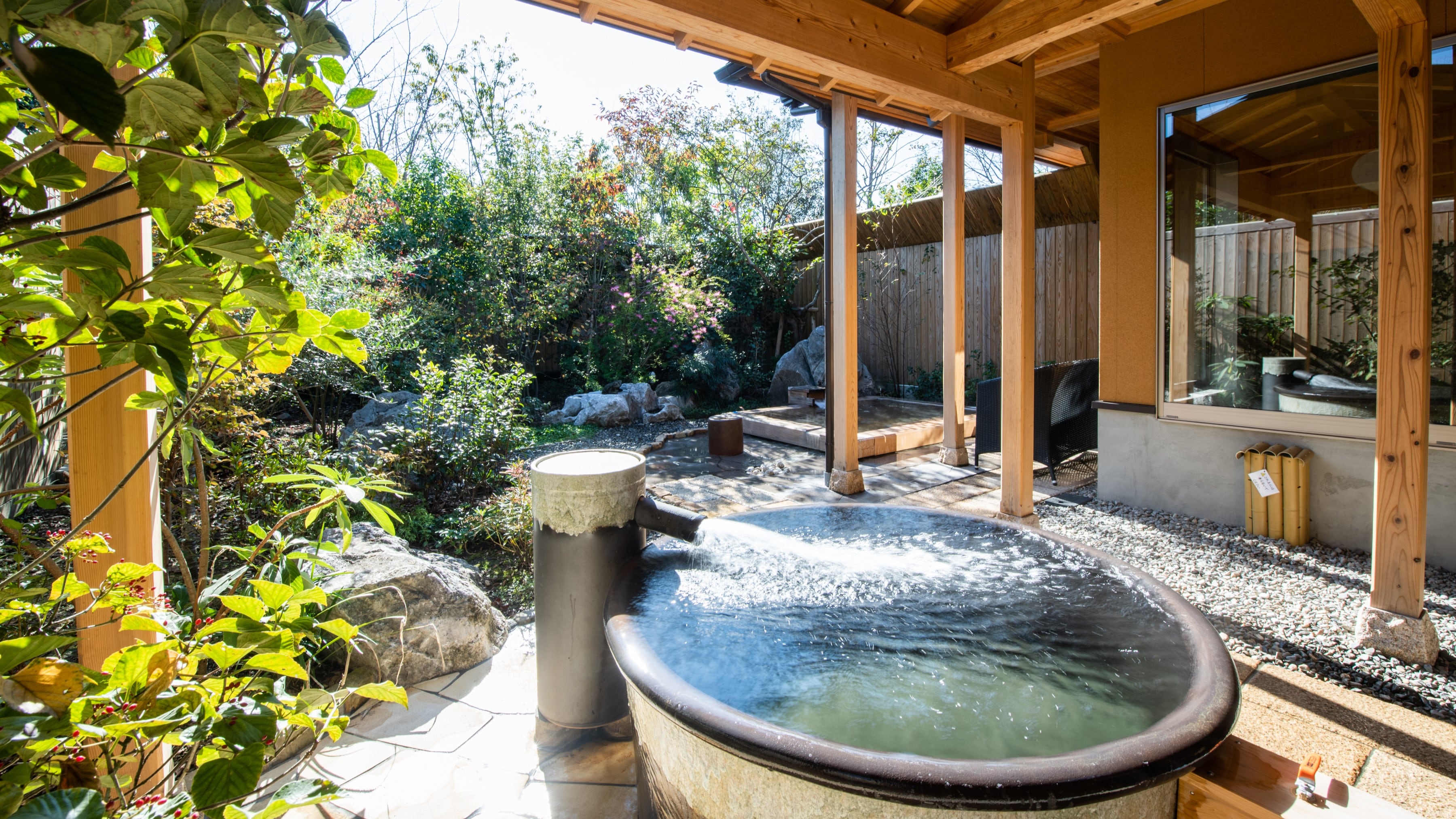 Guest room open-air bath *100% natural hot spring [Wheel Ume]