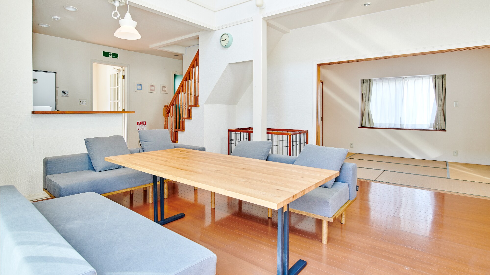 [Rental Cottage K Type] A living room filled with bright sunlight