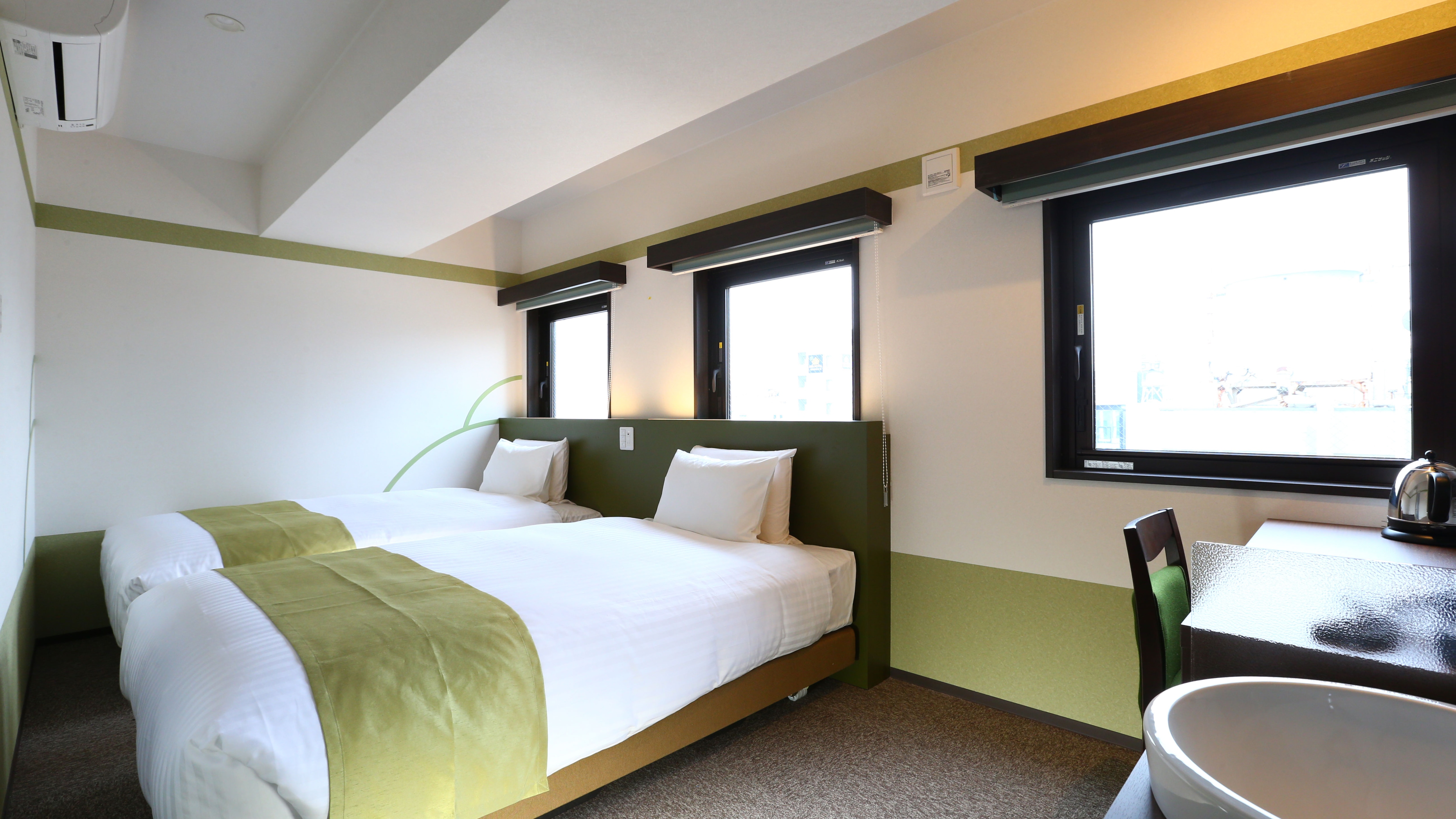 [ห้องพักทุกห้องปลอดบุหรี่] เตียงคู่ (ภาพ)