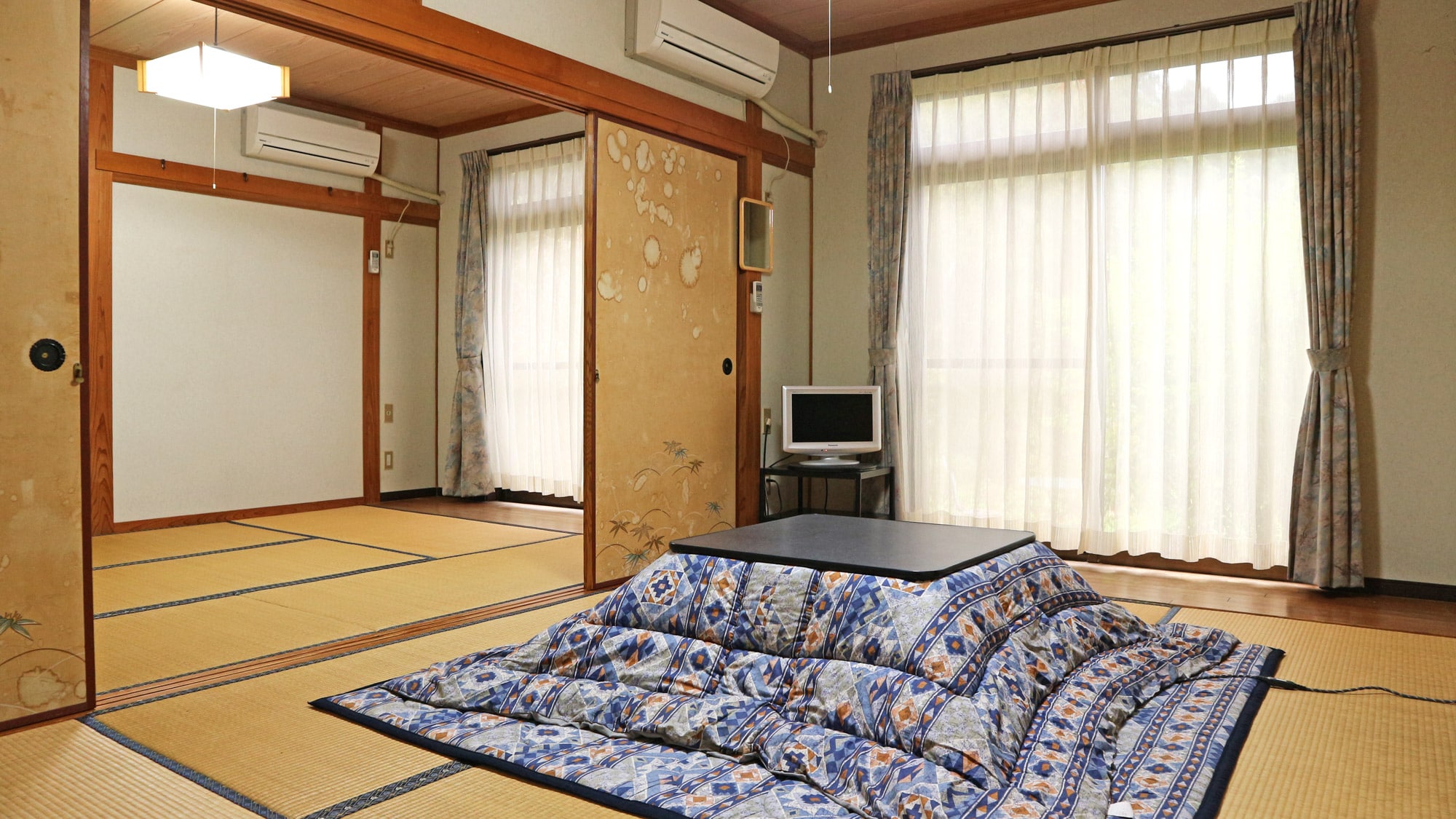*[Example of guest room] 12 tatami Japanese-style room. Enjoy a stay with your family and friends in this spacious room.