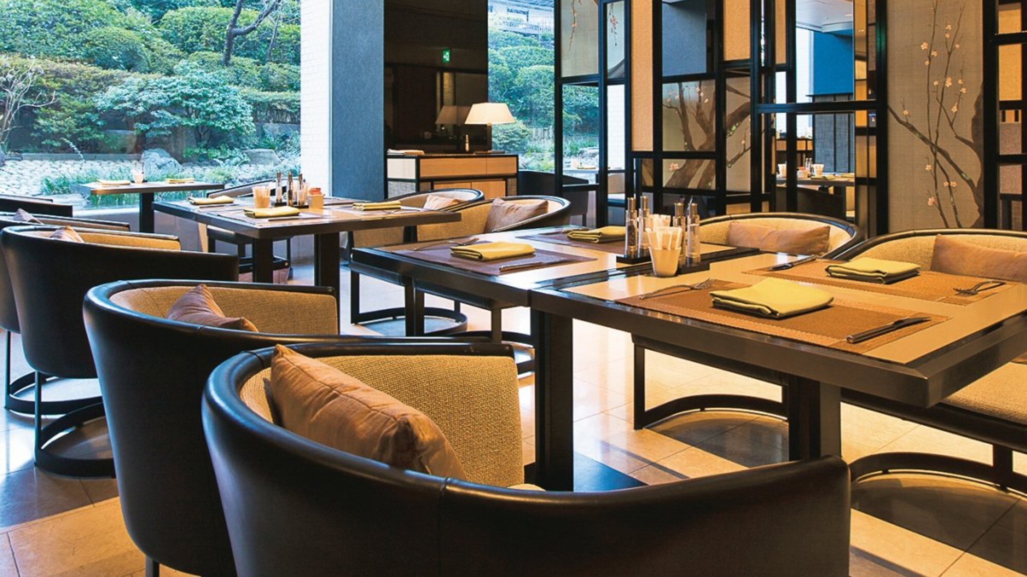 Ristorante Cafe Ciriello (1F)