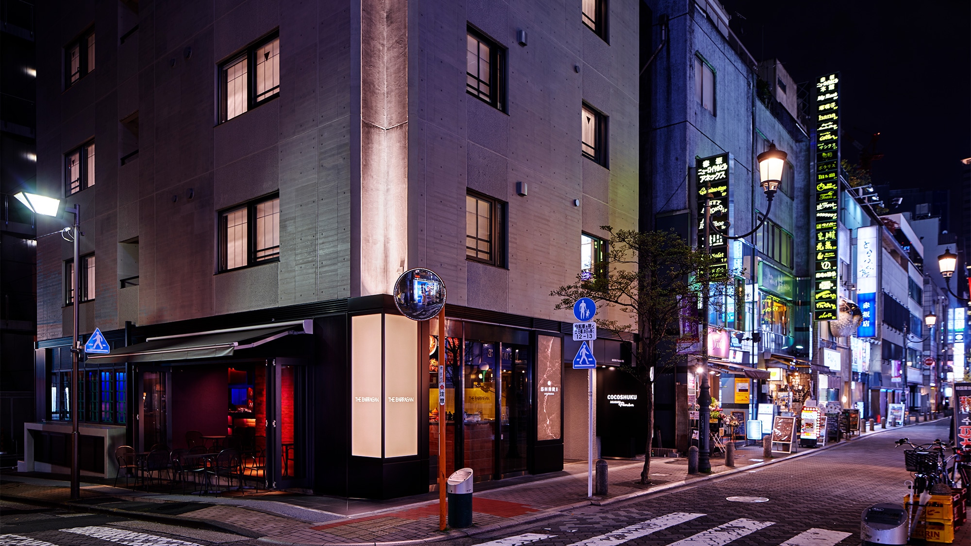 飯店外觀（夜間）