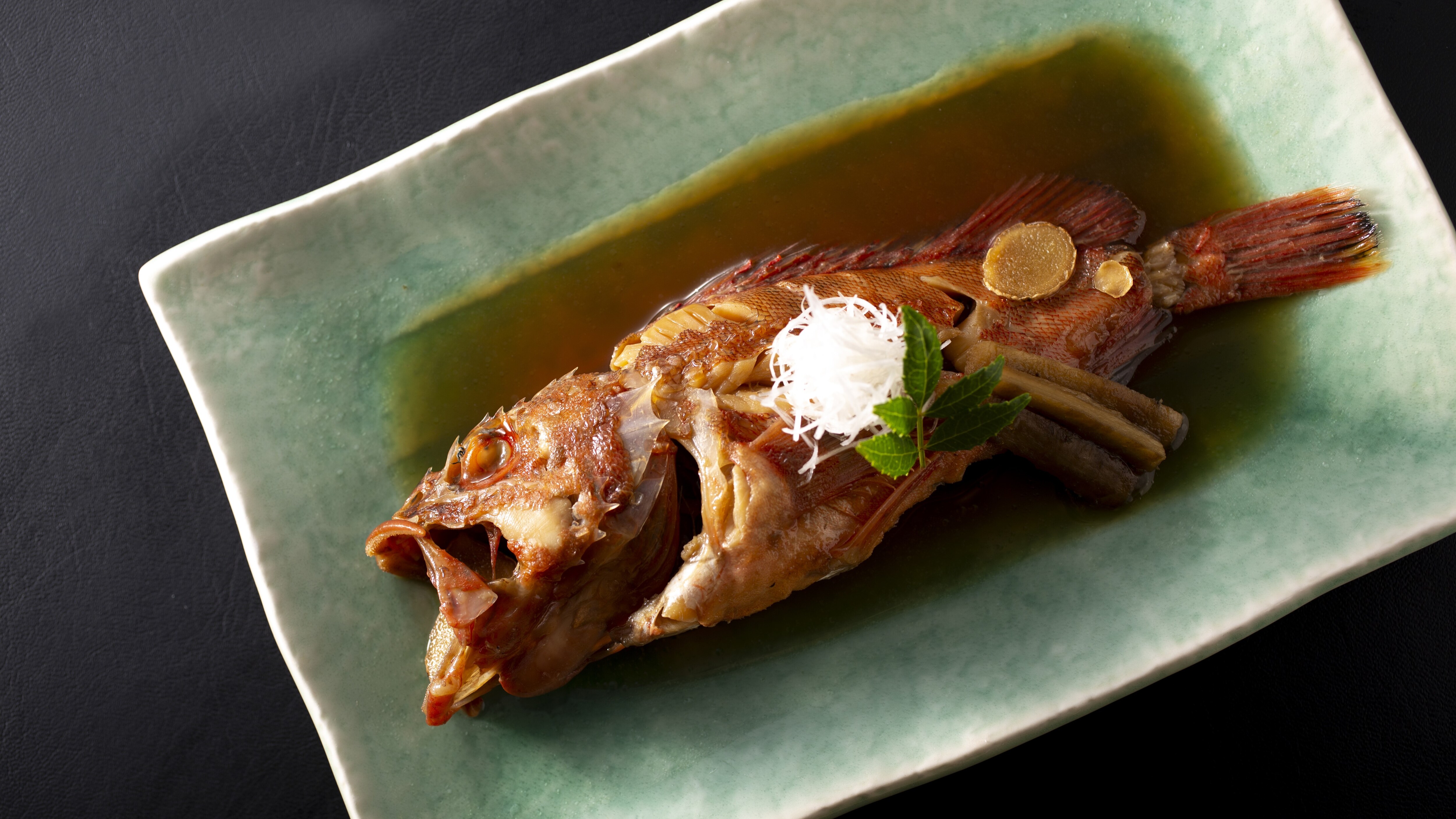 [Boiled local fish] Fresh local fish caught that day at Kasumi fishing port is simmered in a secret sauce.