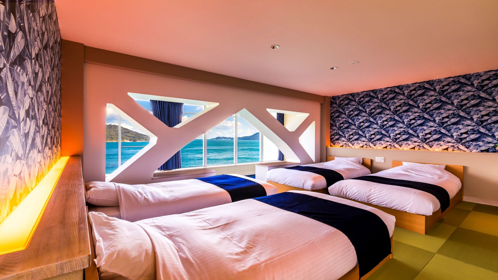 Standard Western-style room with panoramic bath *Example of a guest room