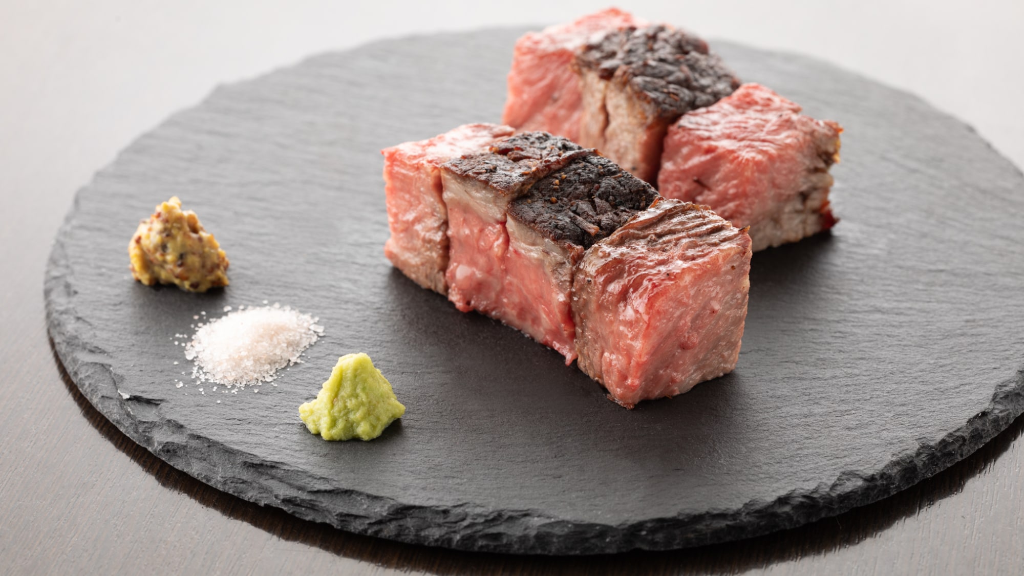 [Example of dish] Comparison of Yamagata beef and Yonezawa beef