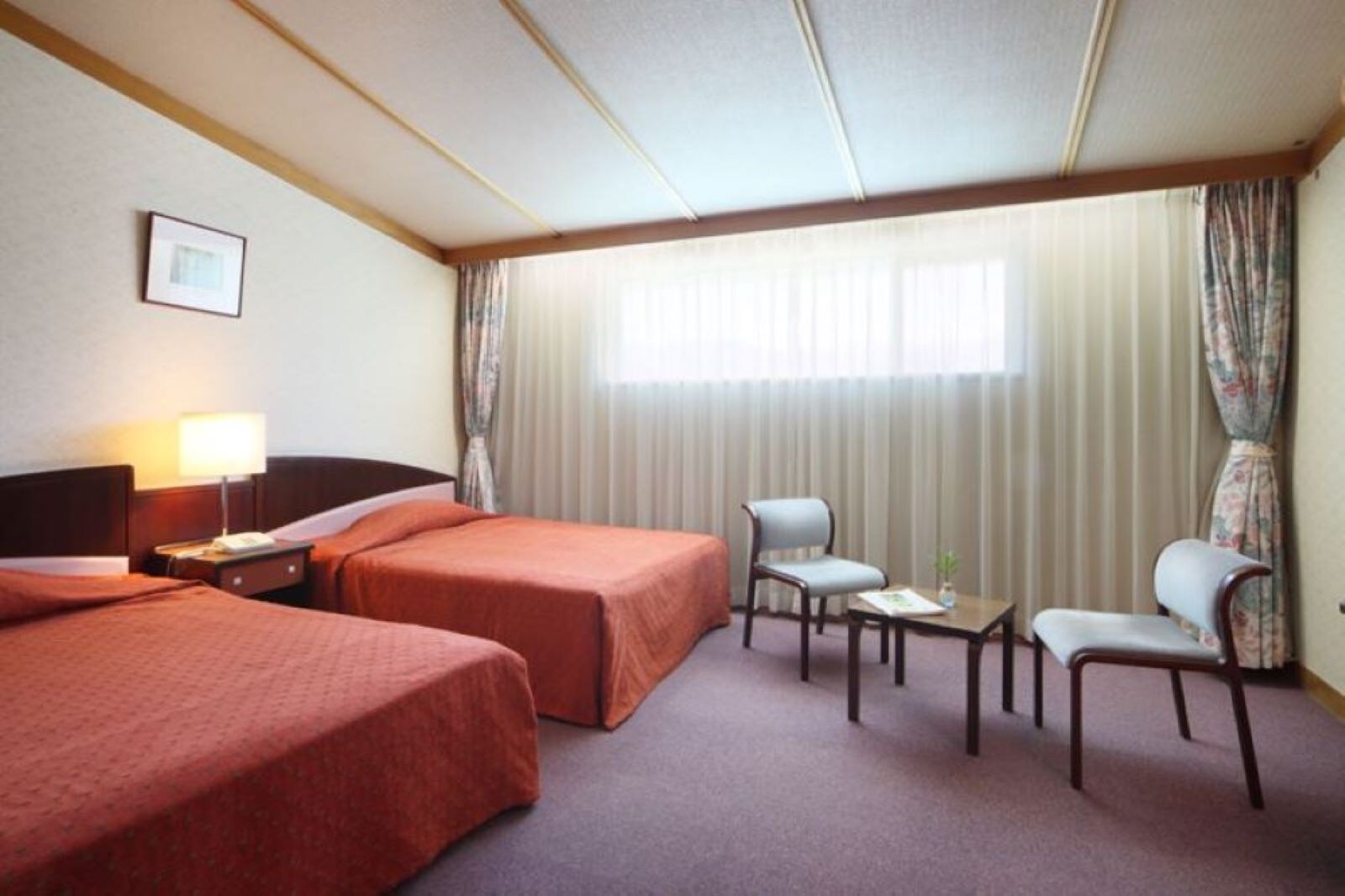 Western-style room (twin)