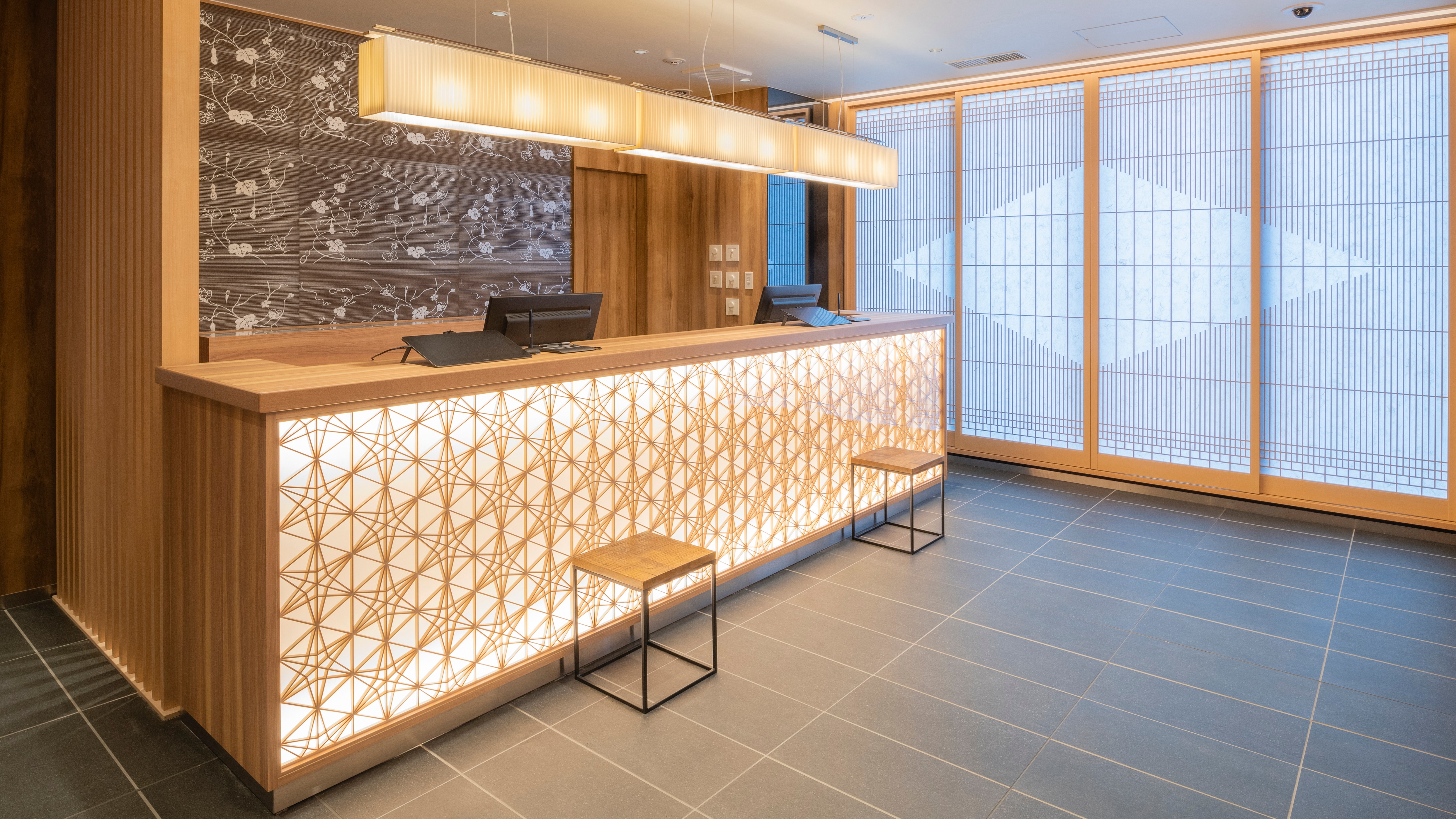Front desk (2nd floor)