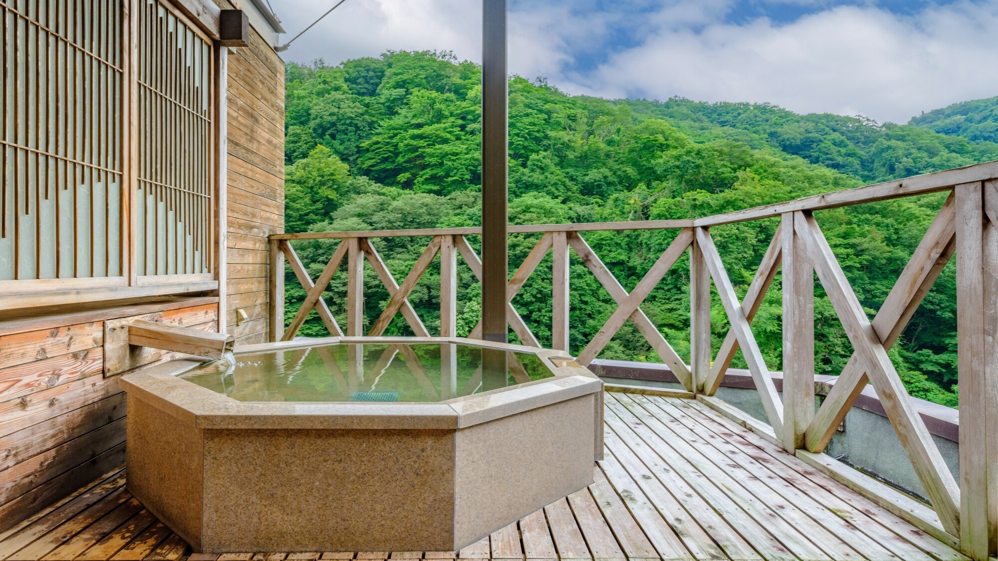 Rooftop open-air bath