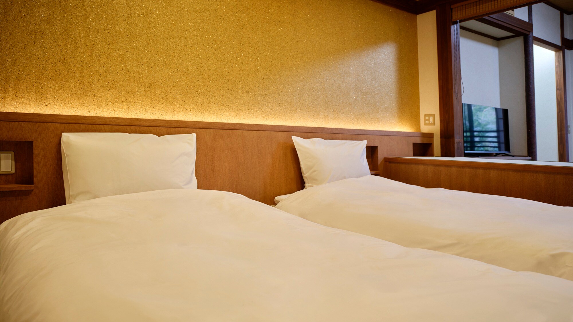 [Hatago Yawatano] Port USB baru telah dipasang di sandaran kepala tempat tidur.