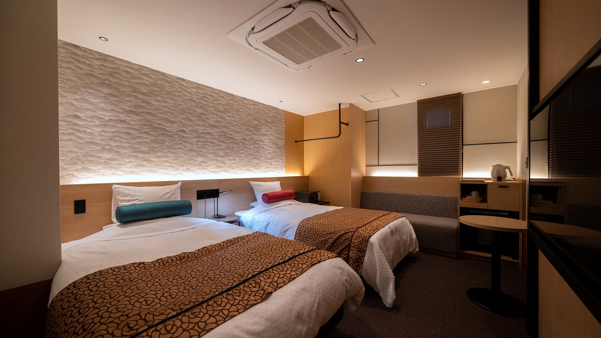 Guest room / [Komakusa] with semi-open-air bath <25 square meters>