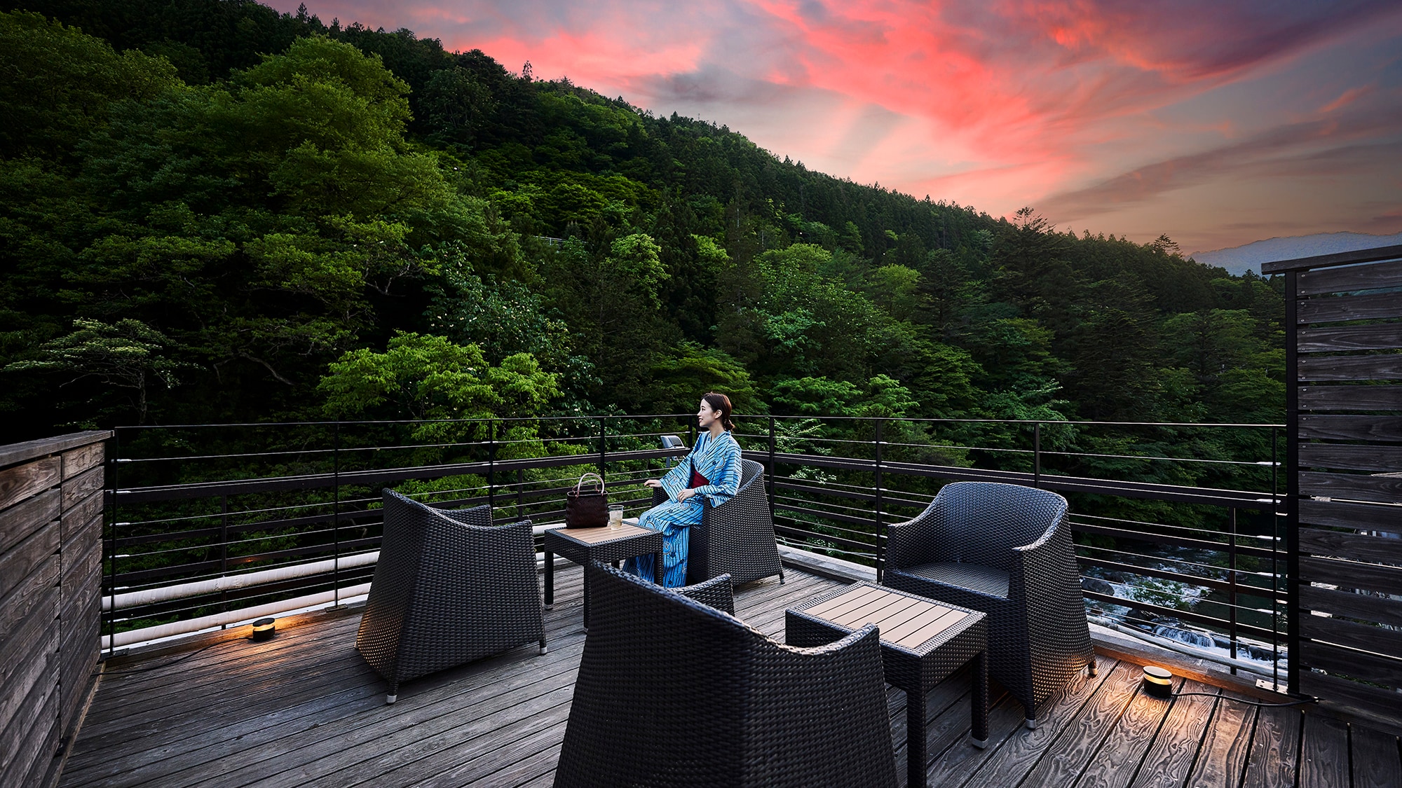 Rooftop terrace Fu opens from spring to autumn.
