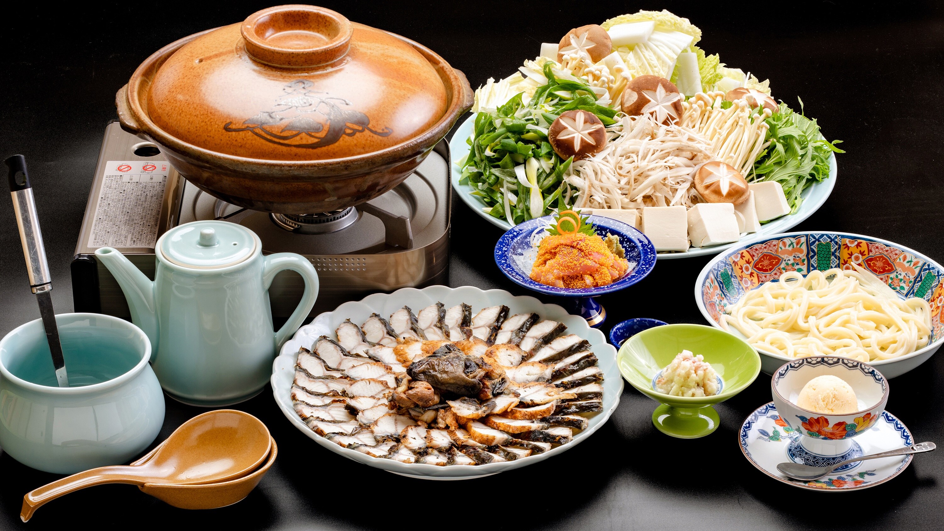 *【鰻魚淳淳】湖北漁民美食...享受壽喜燒風格的鰻魚火鍋。 （照片顯示有5份）