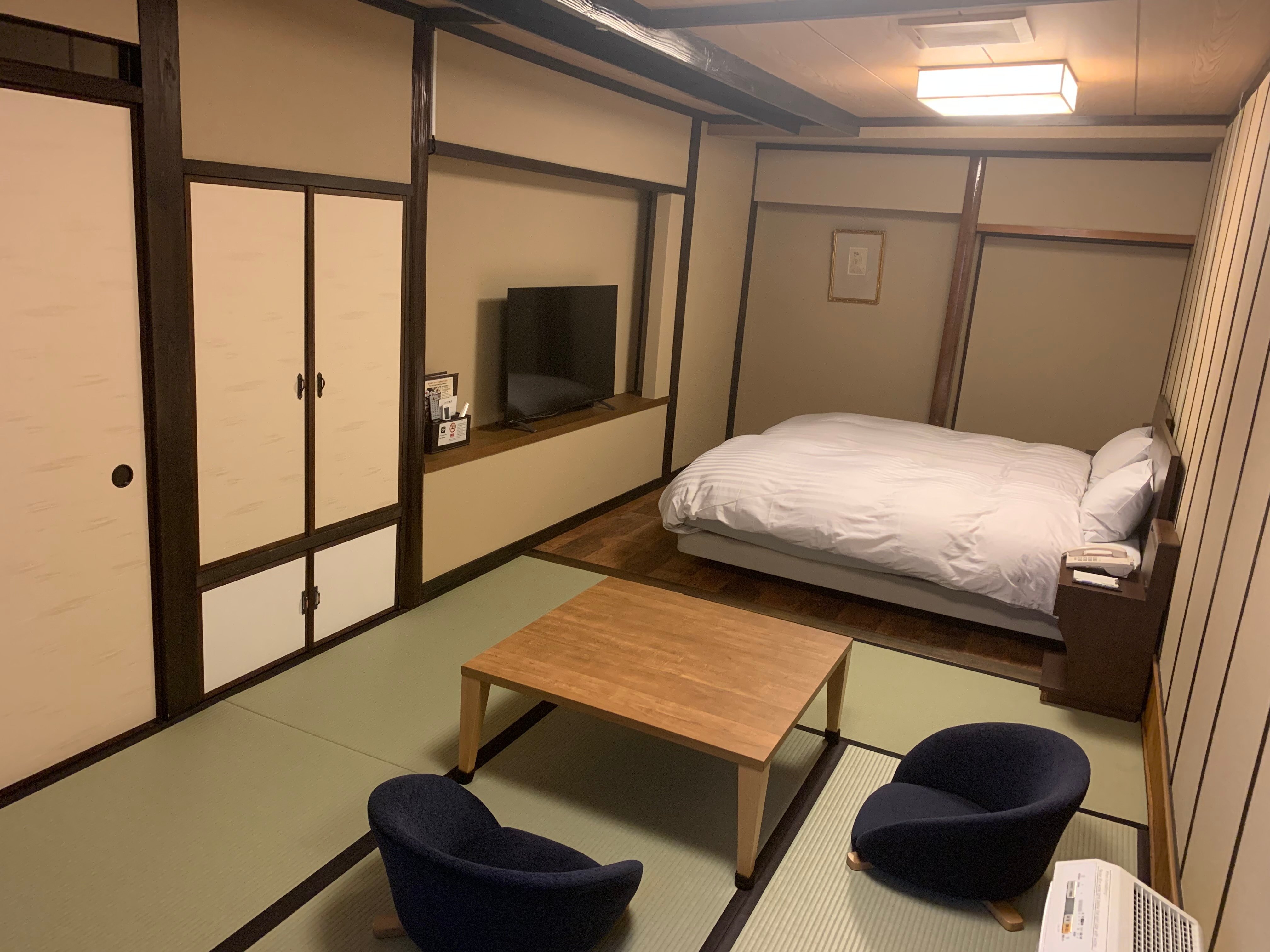 Room 305 Twin Room