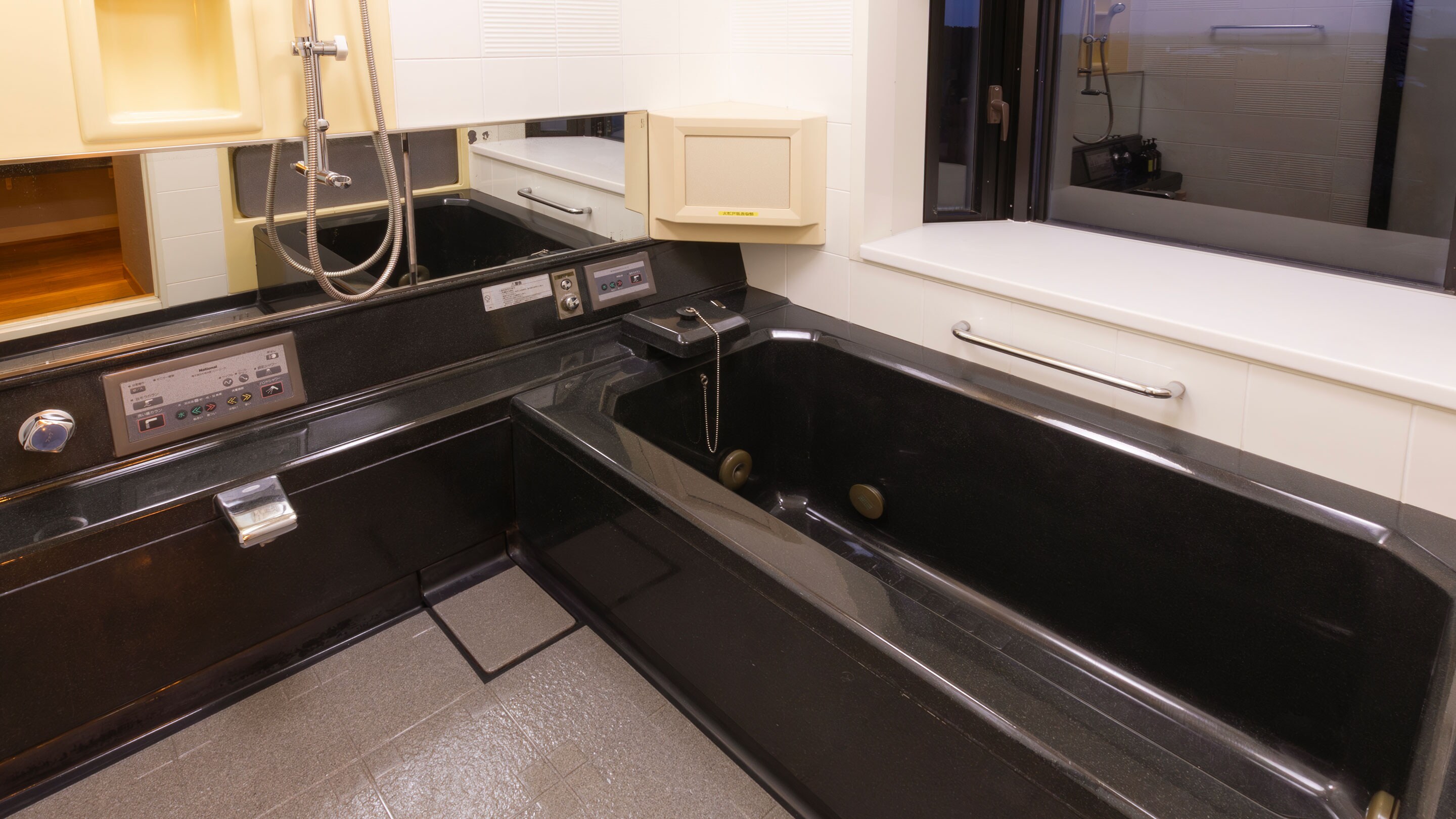 小型双床套房，带露天浴室