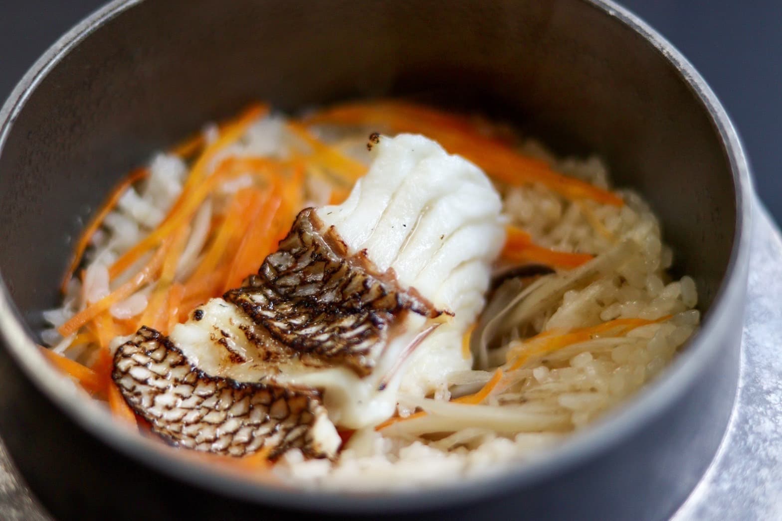Very popular! ! Matsuyama sea bream pot meal♪