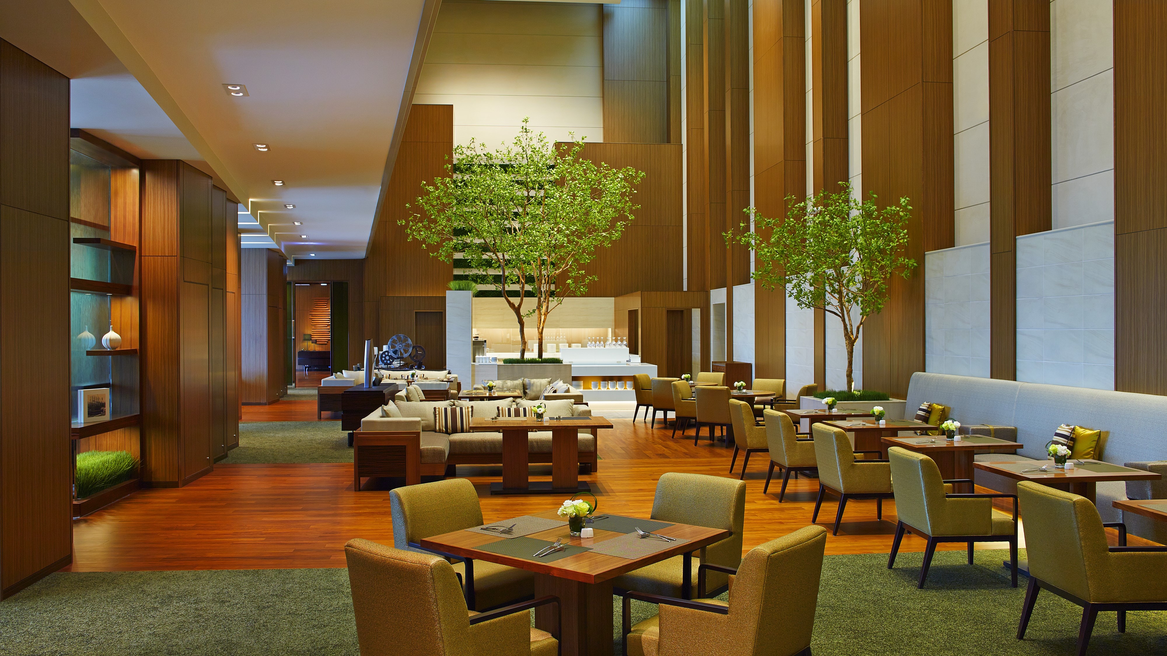 38th floor club lounge