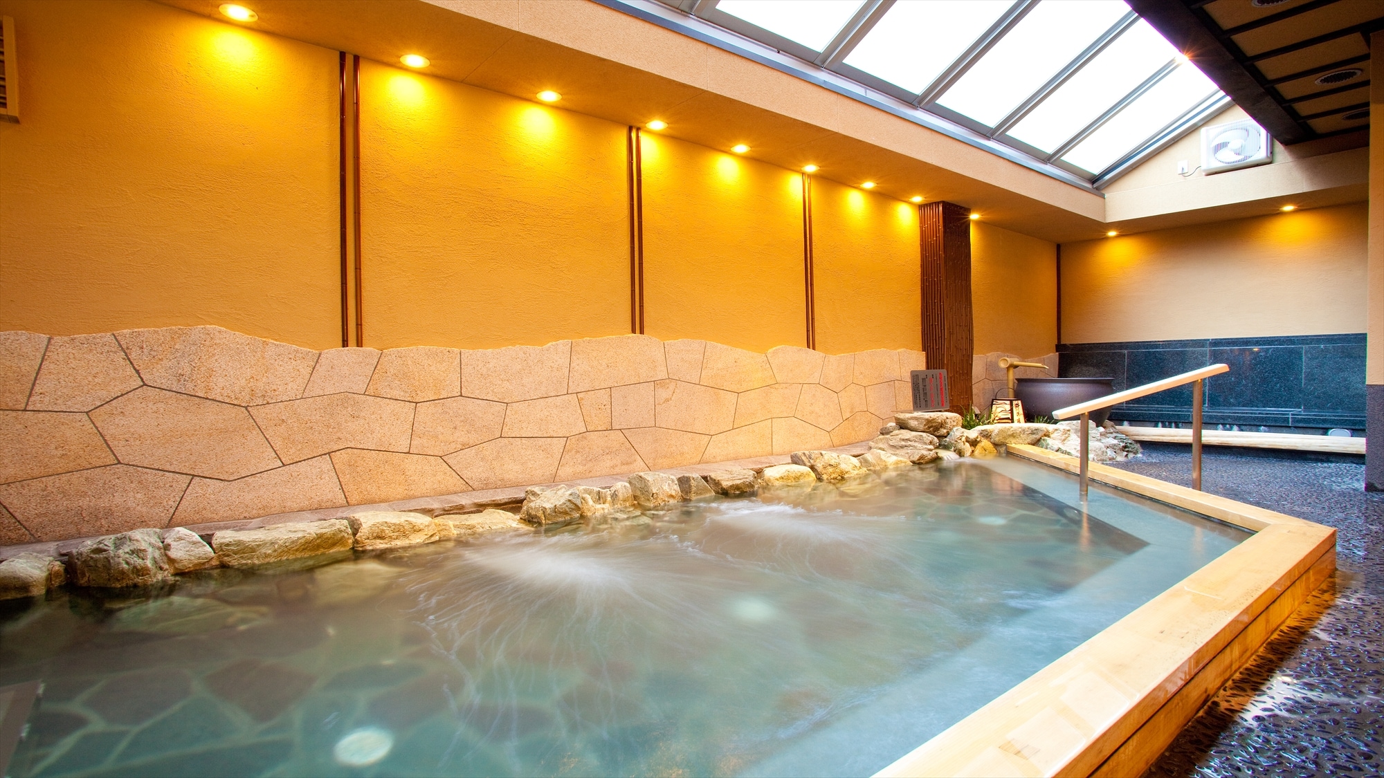 Large public bath (example)
