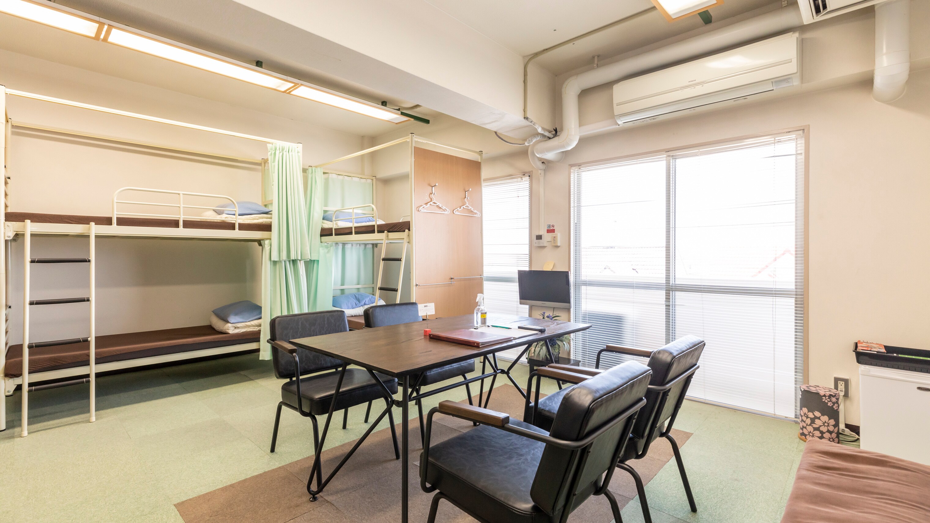 [Non-smoking] Family room for 1 to 8 people (bunk bed, shared bathroom and toilet) 204