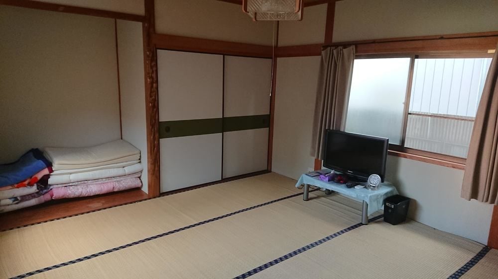 2nd floor quadruple room 8 tatami mats