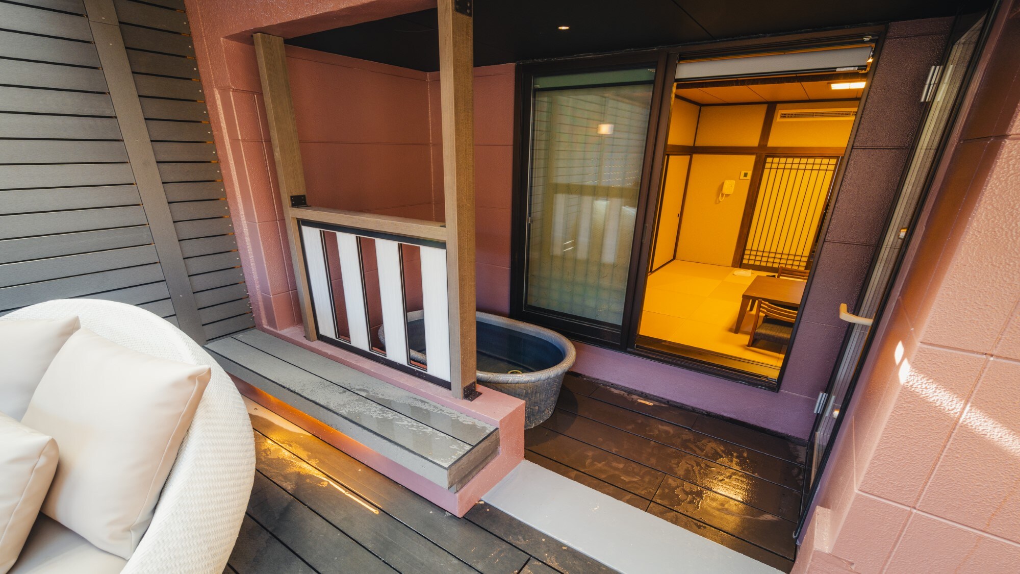 Kamar bergaya Jepang (206, 207) Bunga lonceng dan semanggi