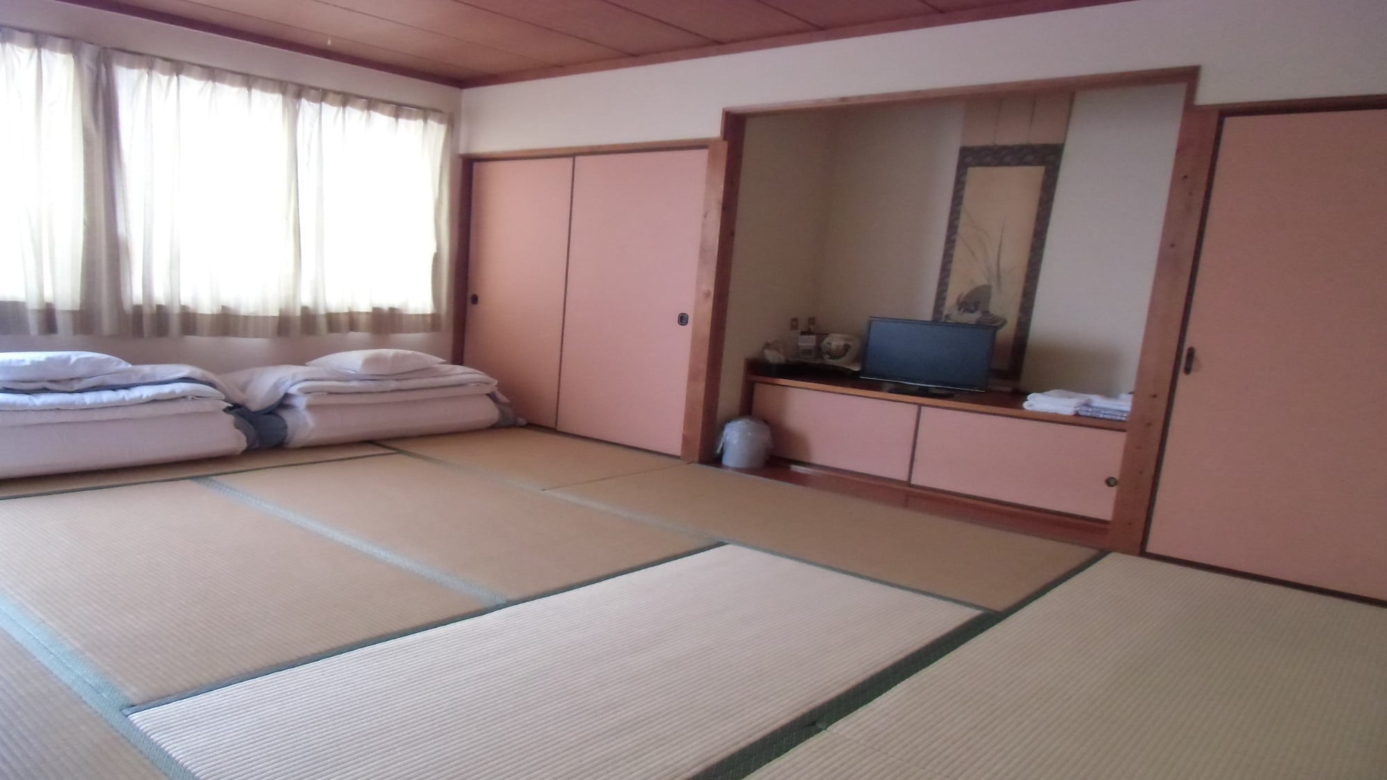 Japanese-style room (9.5 tatami mats) (S2)