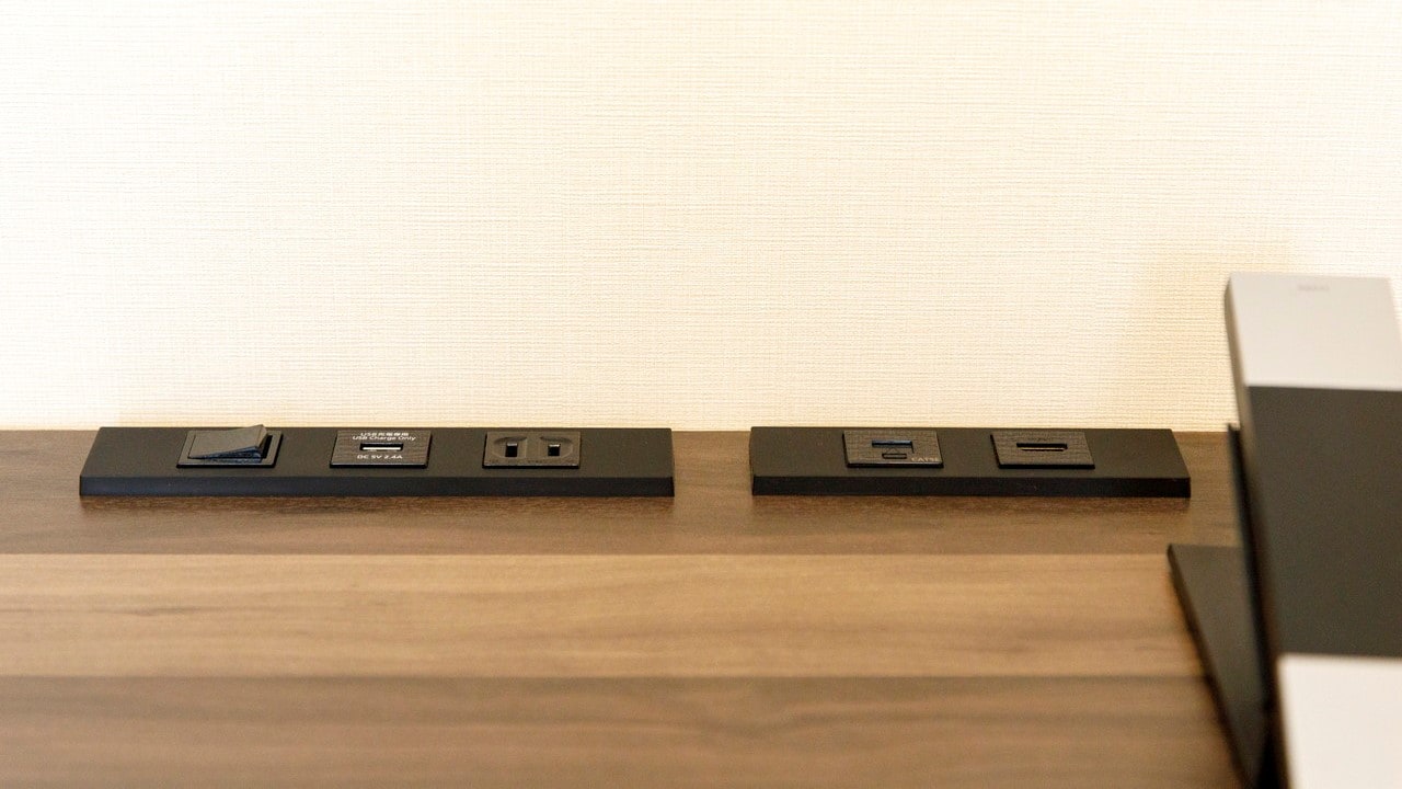 Bangunan utama｜ Stopkontak meja (LAN, USB, HDMI)