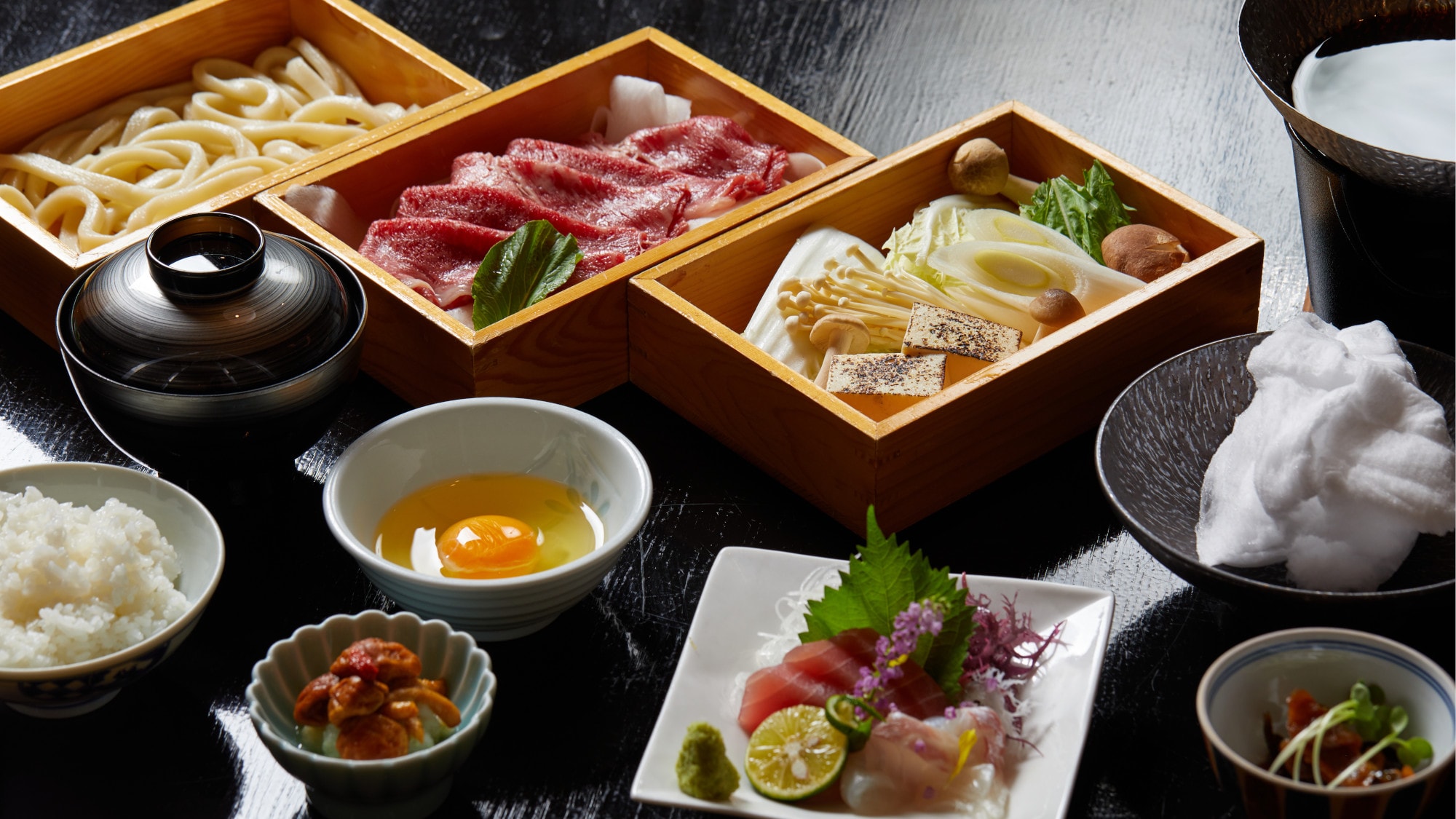 Enjoy the sweet taste of Matsusaka beef in sukiyaki.