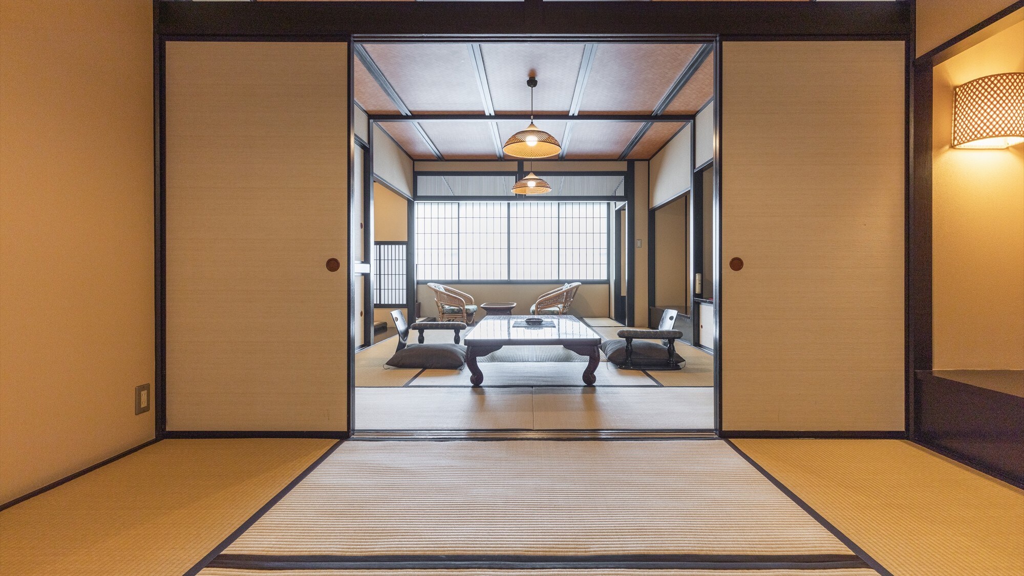 Nonohanatei Sukiya-zukuri 與隔壁房間的客房