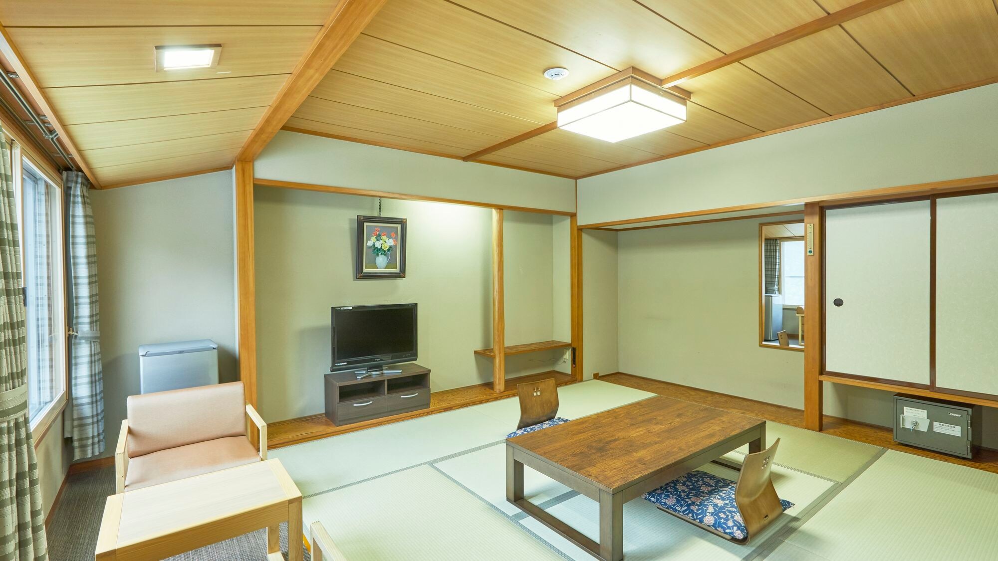 ห้องพักแบบญี่ปุ่น (8 เสื่อทาทามิ)