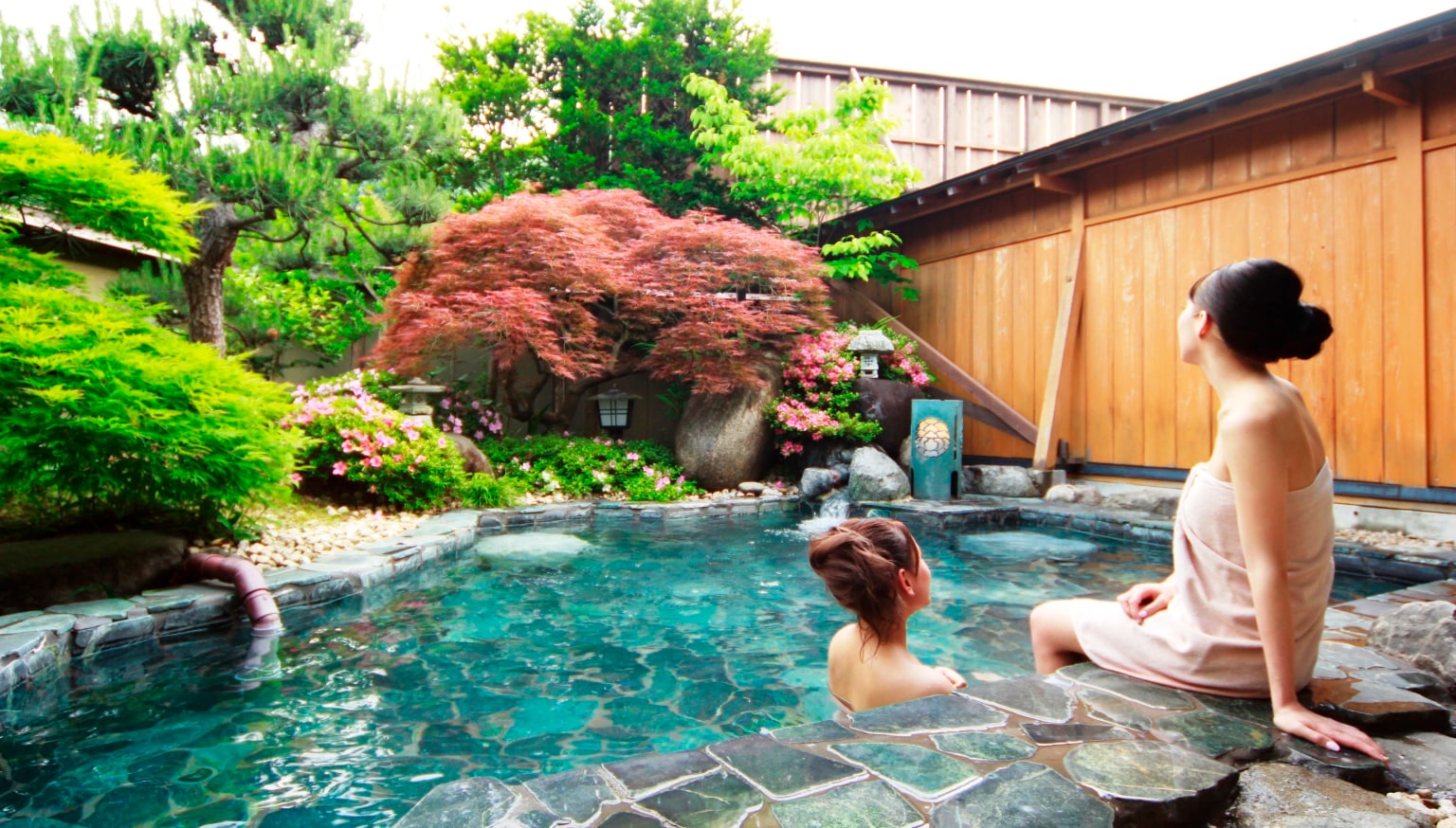 [Open-air bath] The hot springs of "Hirugami Onsen," famous for their beauty benefits