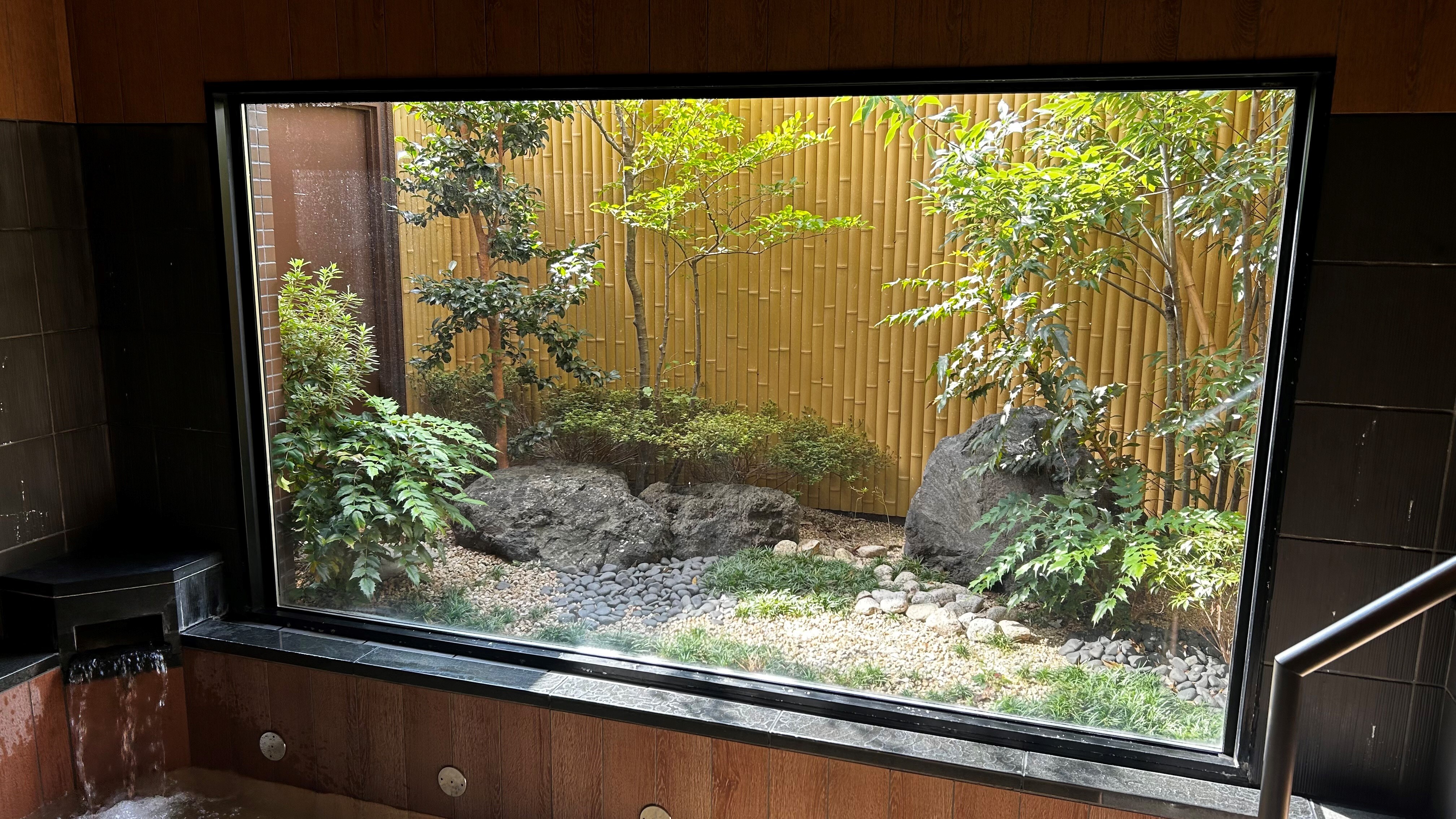 Men's bath courtyard
