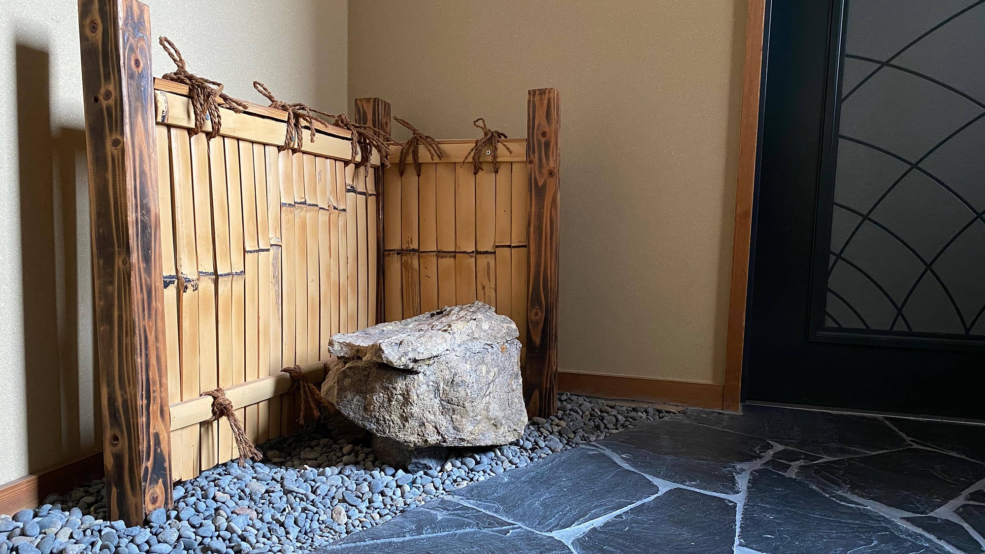 Corner Japanese-style room
