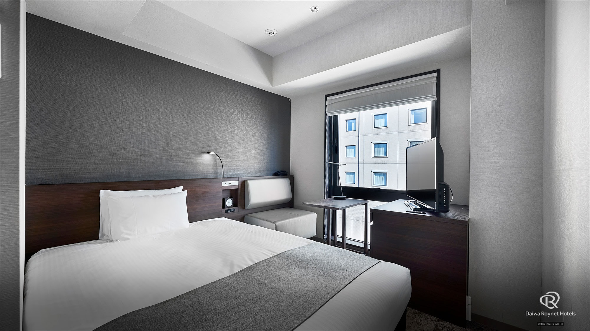Standard double room (13㎡, bed width 140cm)