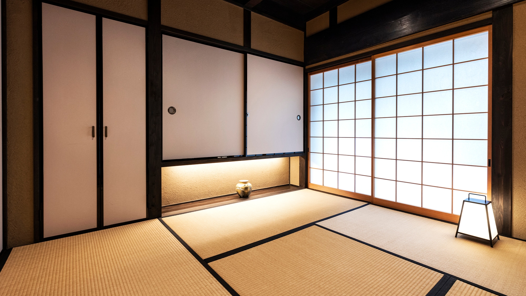 Japanese-style room
