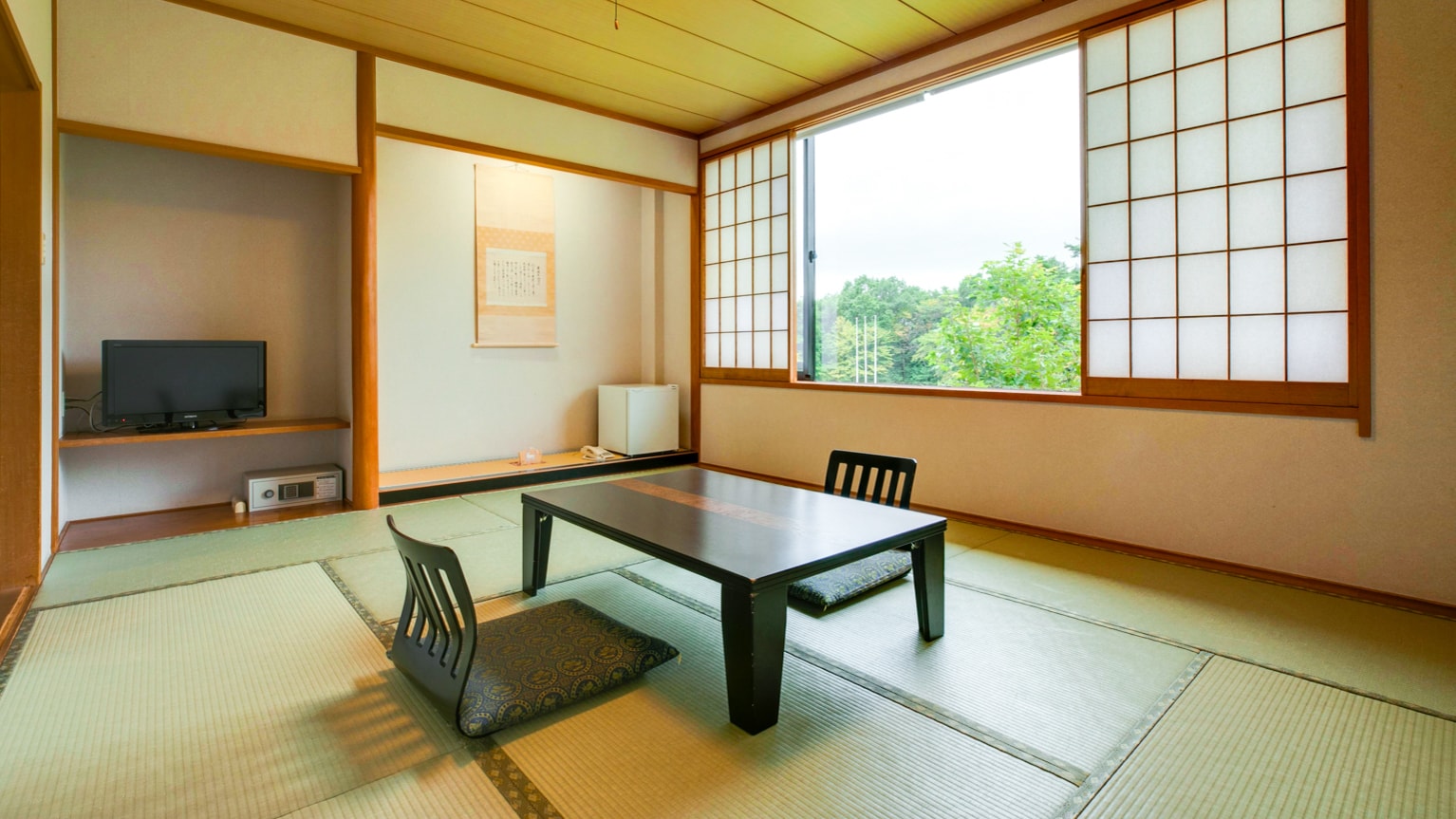 Kamar tamu (kamar bergaya Jepang dengan 10 tikar tatami)