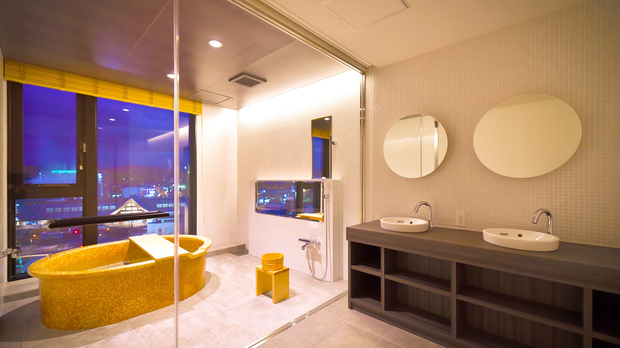 <Separate bathroom and toilet> [Non-smoking] Suite room (1-6 persons)
