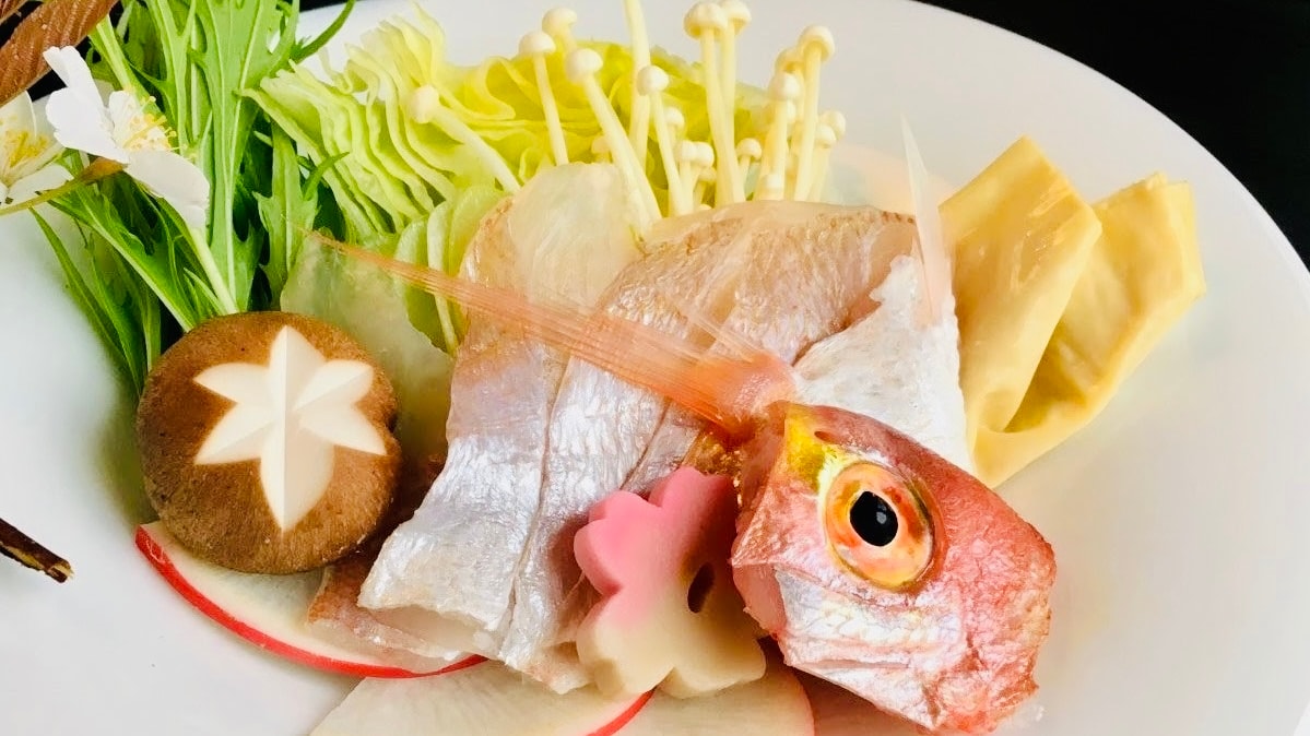 [Spring Kaiseki Course - Hot Dish (Example)] Sakuradai and Kishu Hirome Shabu-Shabu Hot Pot