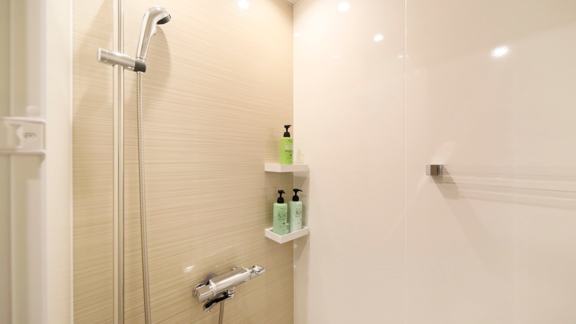 [Japanese-style twin room (with shower and toilet)]