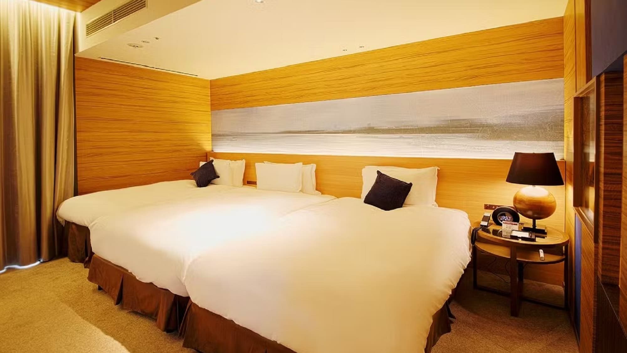 <Deluxe Corner> Extra beds can be prepared depending on the number of paid staff.