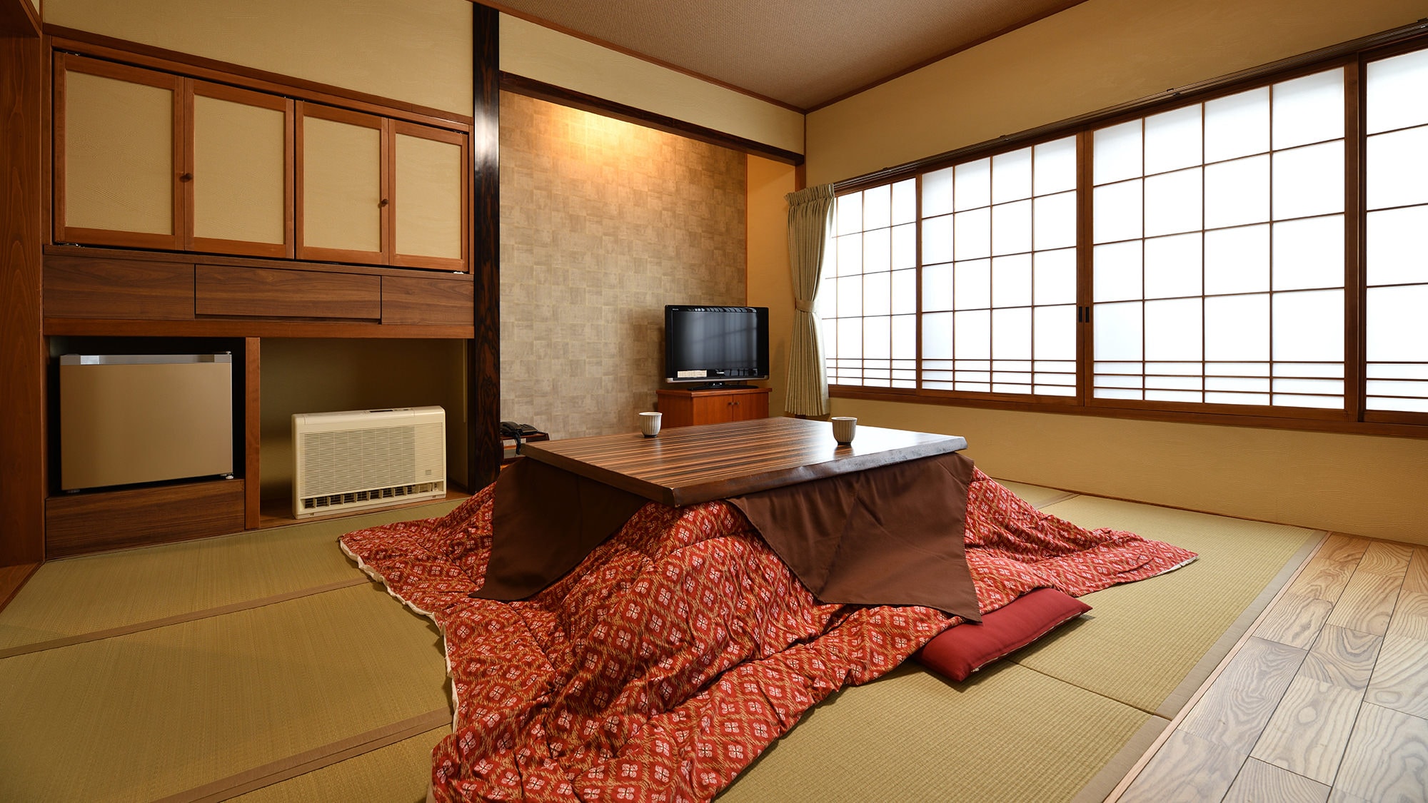 Japanese-Western style guest room with natural hot spring water, Mizuyuki (winter)