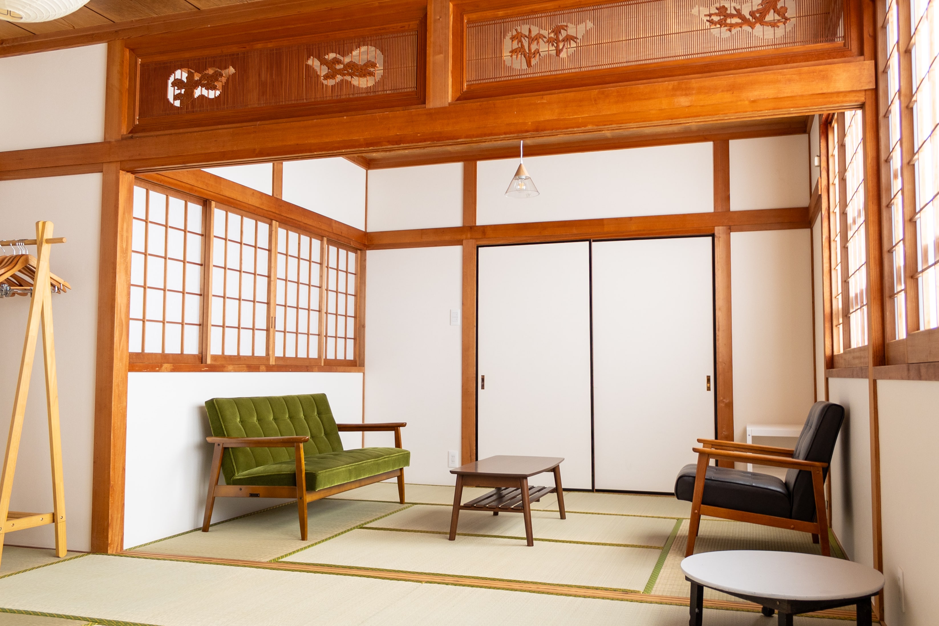 Japanese-style room (living room)