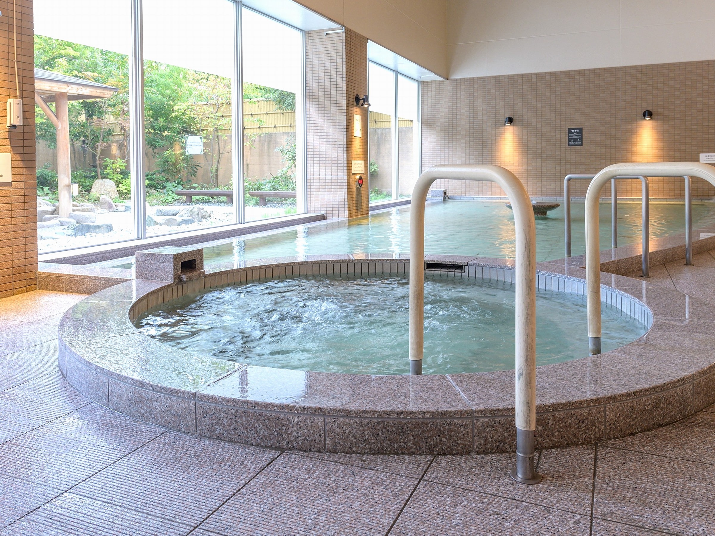 @Indoor bath