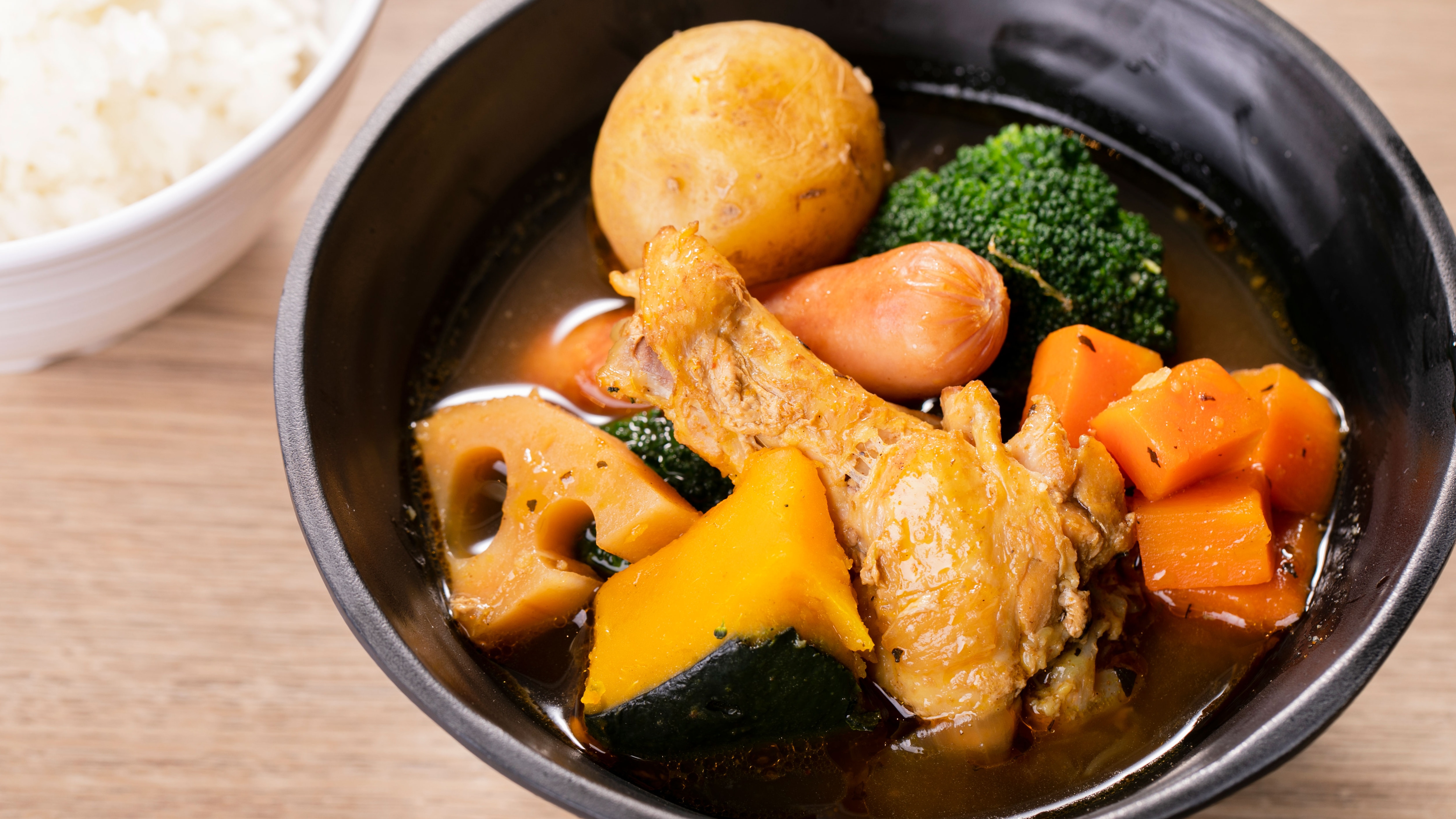 [Breakfast] We also offer Sapporo's local gourmet dish "soup curry" (example)