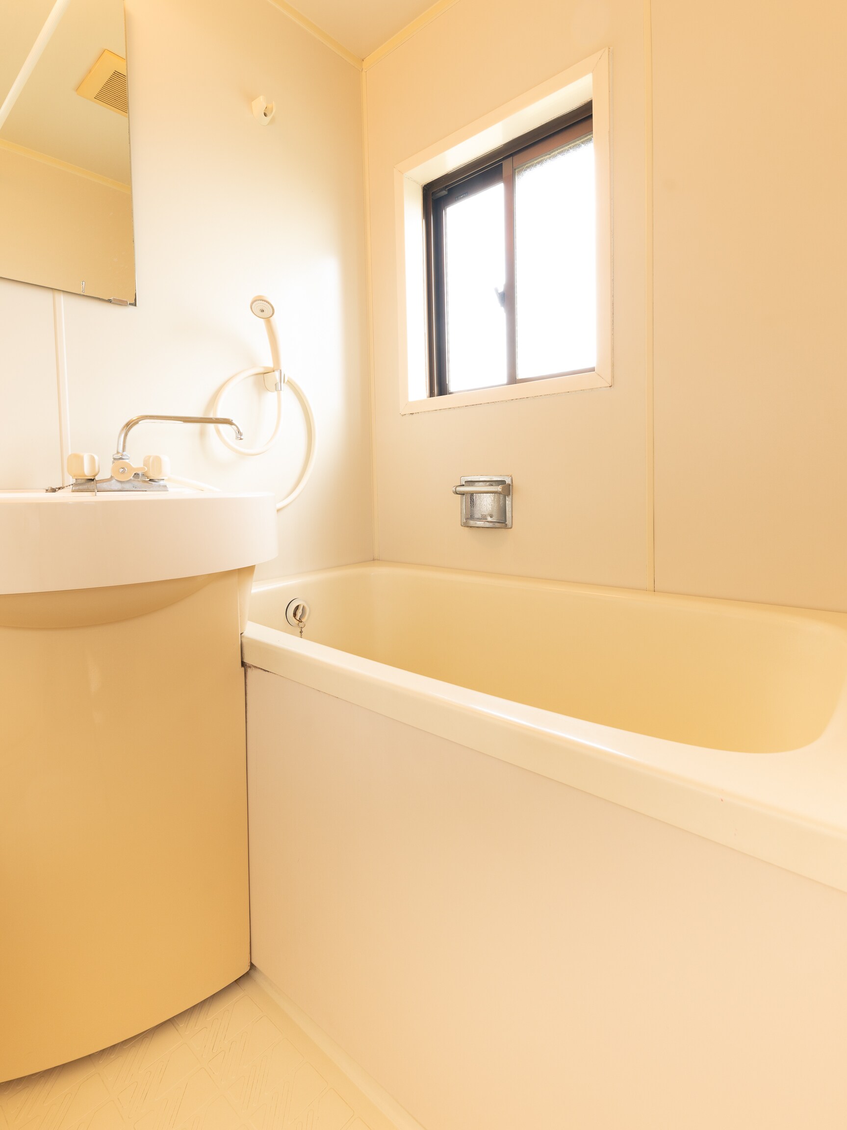 [Non-smoking] Japanese-style room for 1-4 people, 2 bathrooms and toilets