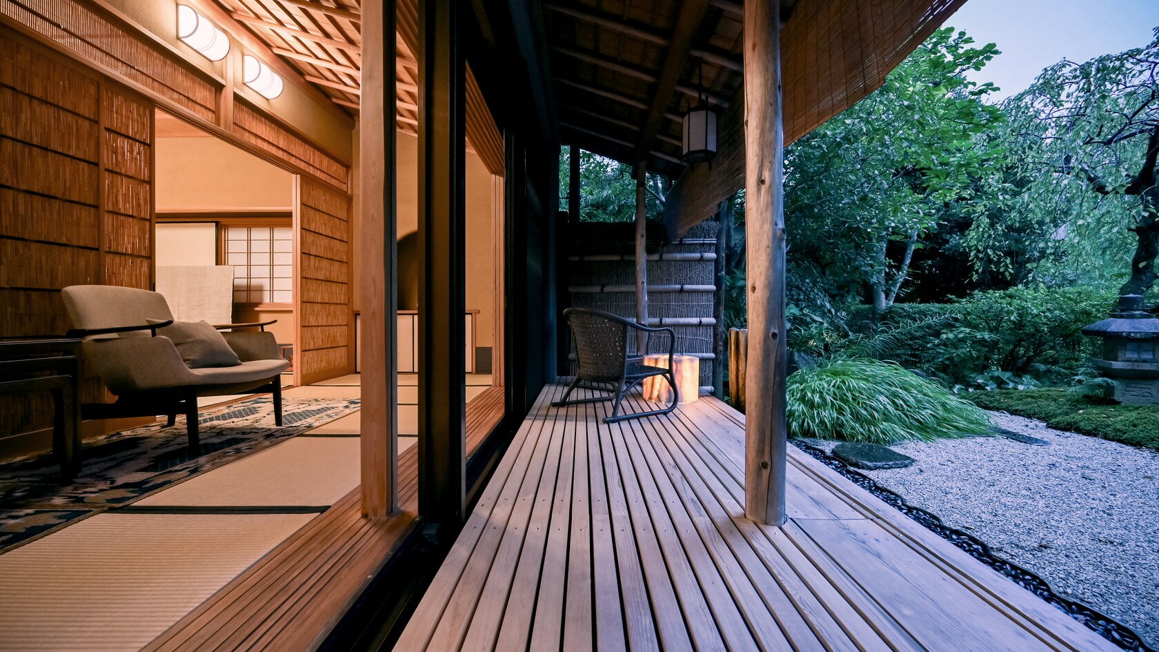 [VIP Room | S] Relax on the spacious veranda